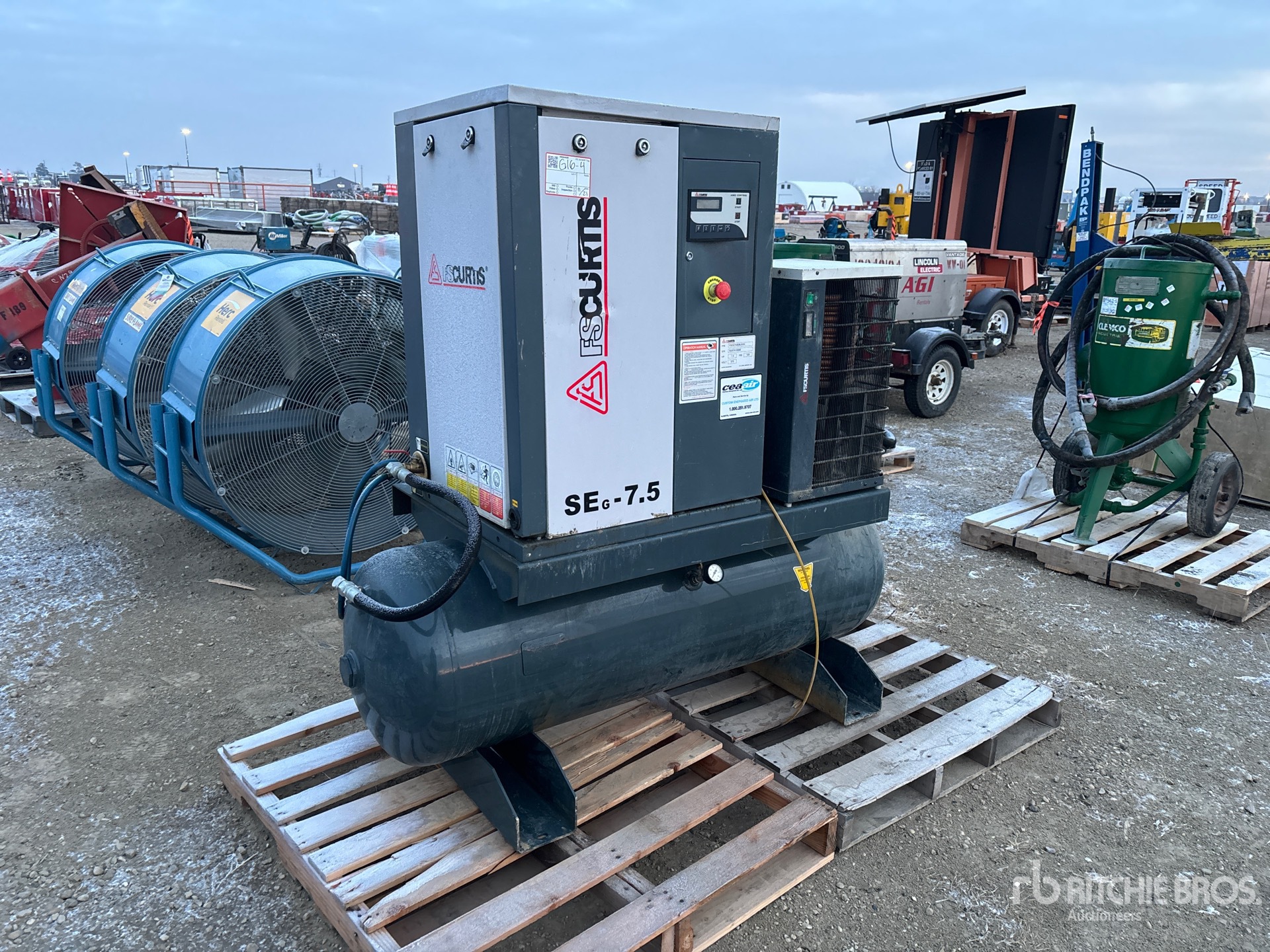 General Appearance with Picture, Right Front Corner