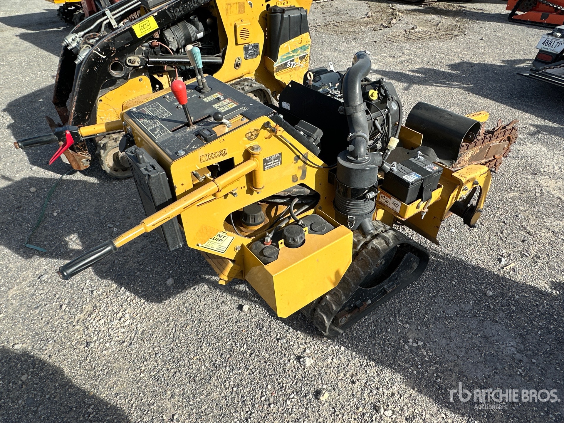 General Appearance with Foto, angolo anteriore sinistro