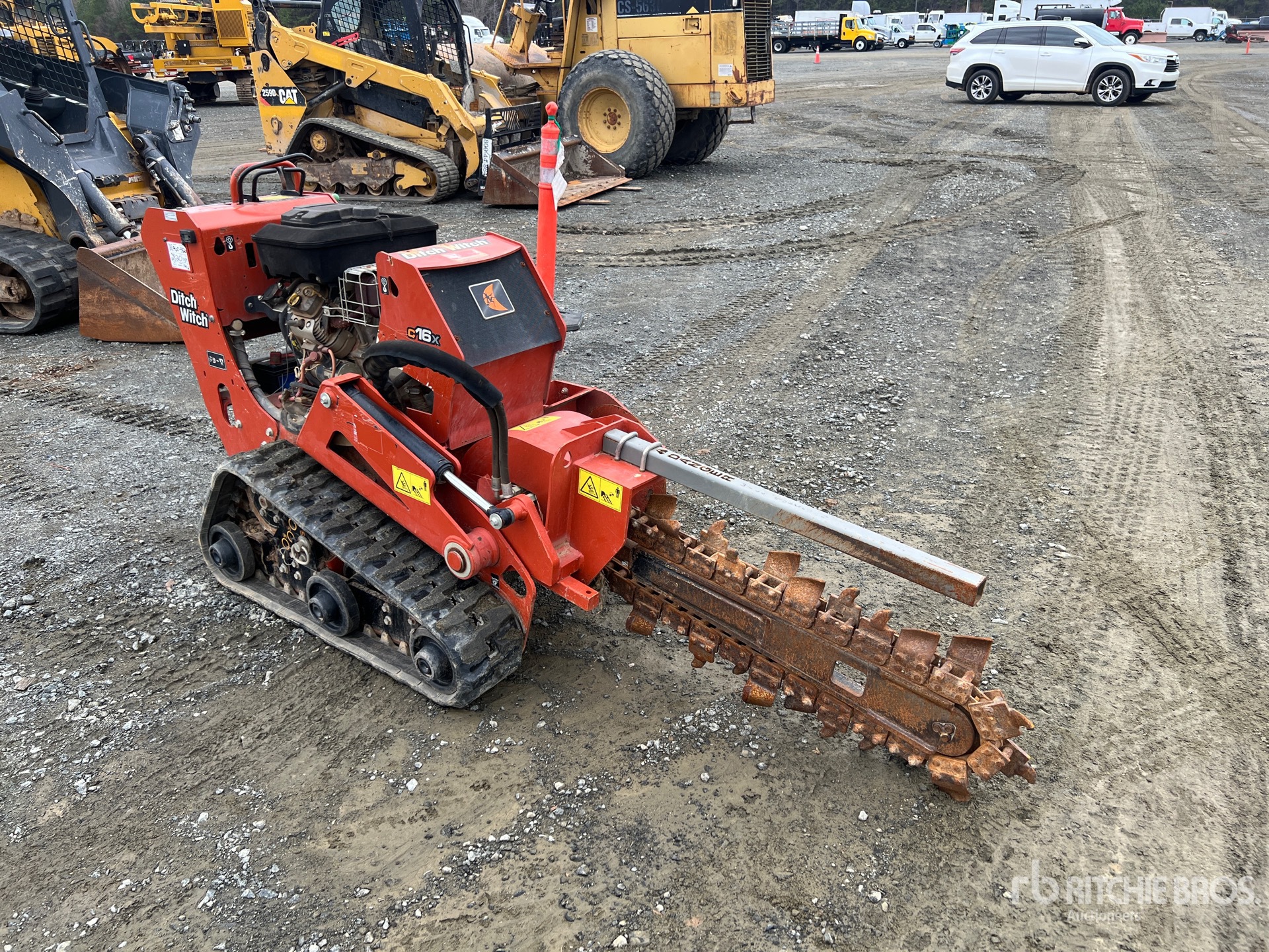 General Appearance with Picture, Right Front Corner