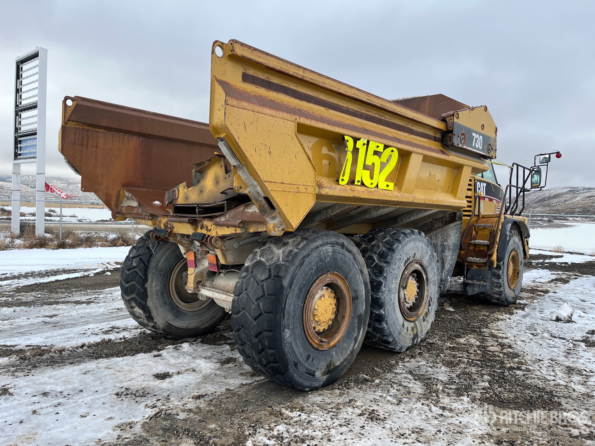 General Appearance with Picture, Right Rear Corner