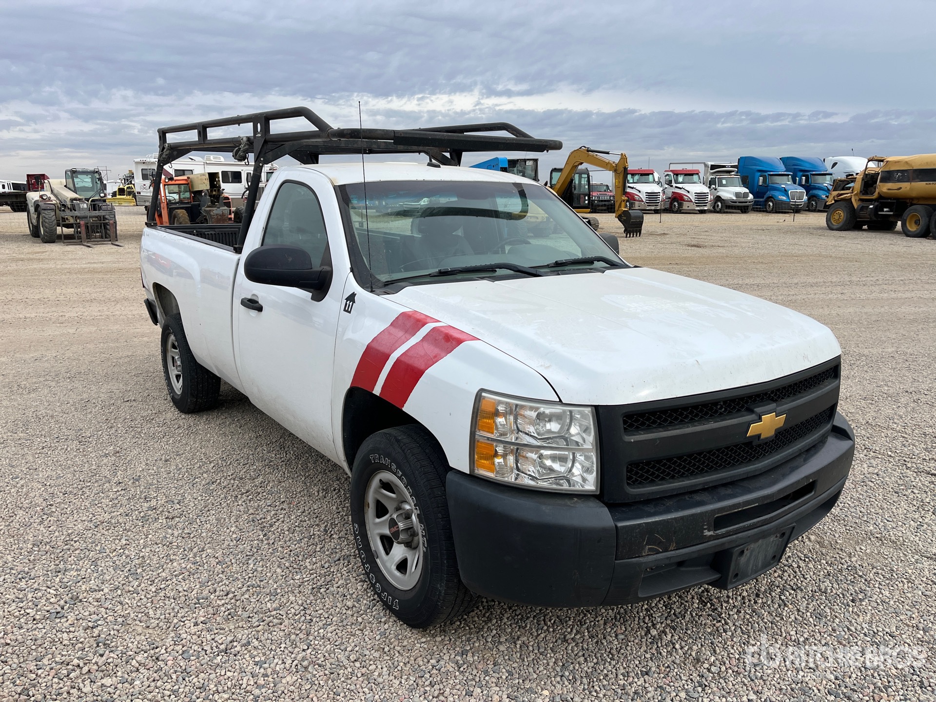 General Appearance with Picture, Right Front Corner