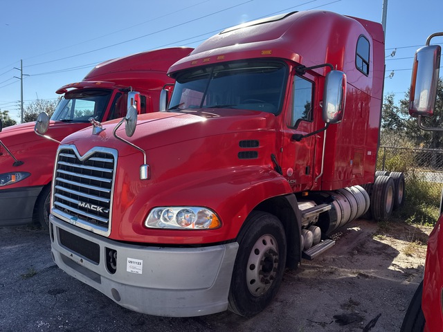 2016 Mack CXU613 Pinnacle 6x4 T/A Sleeper Truck Tractor