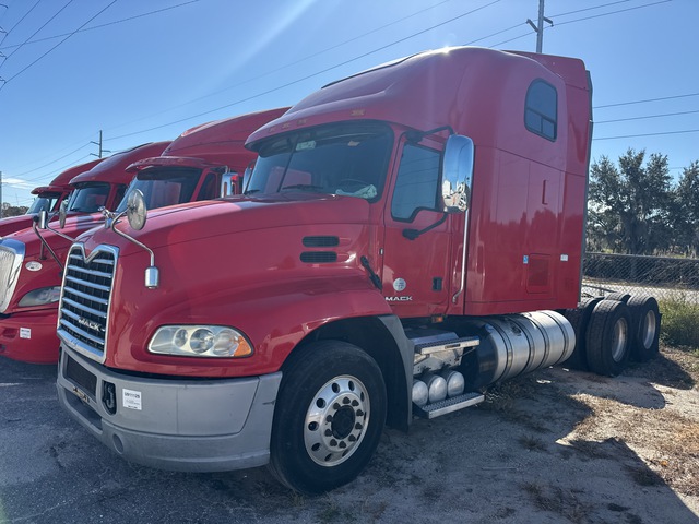 2016 Mack CXU613 Pinnacle 6x4 T/A Sleeper Truck Tractor (Inoperable)