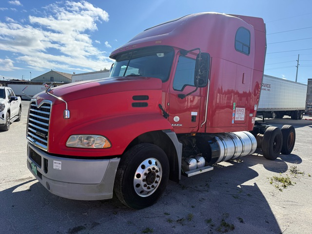 2016 Mack CXU613 Pinnacle 6x4 T/A Sleeper Truck Tractor (Inoperable)