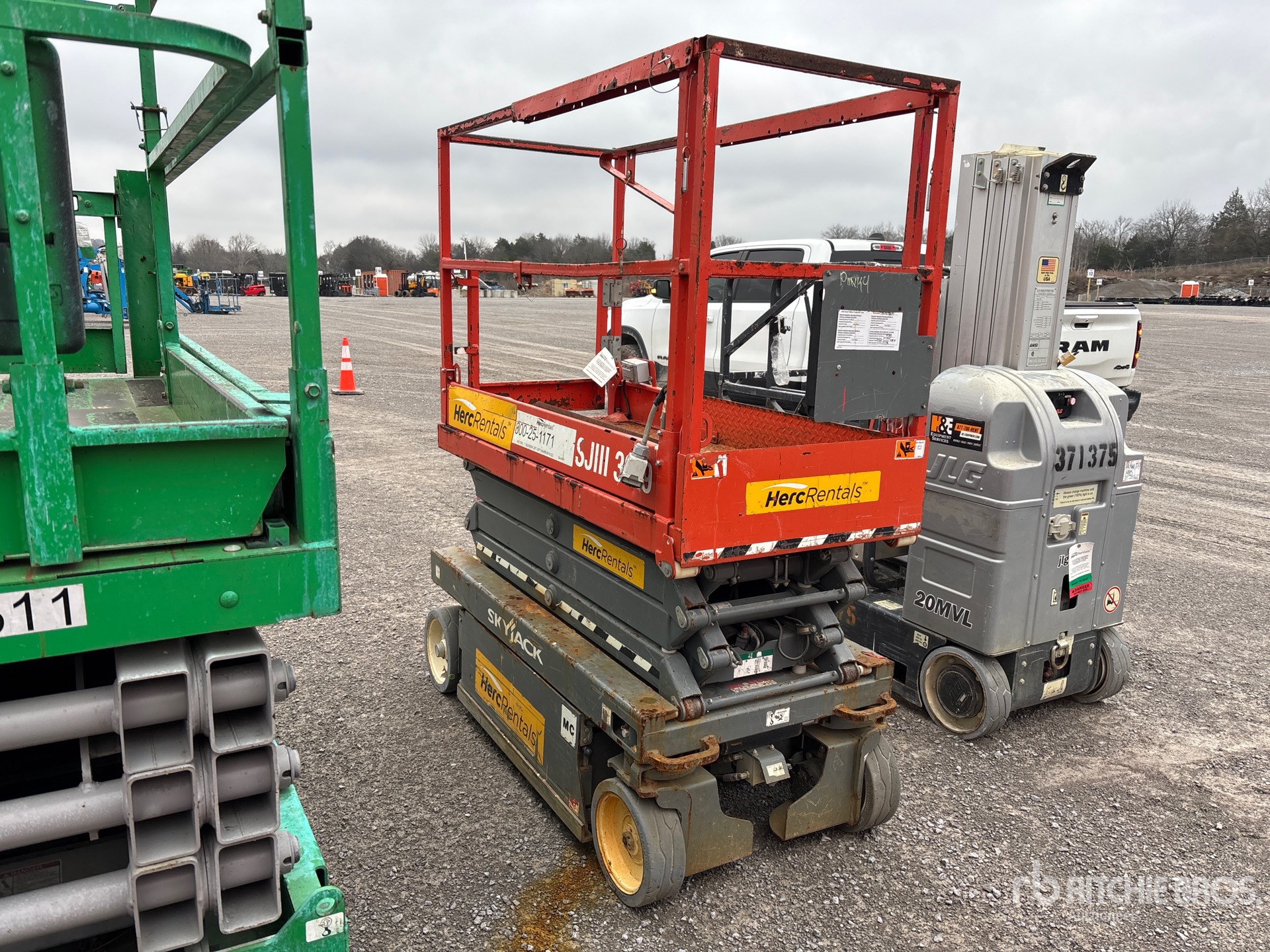 General Appearance with Picture, Right Front Corner