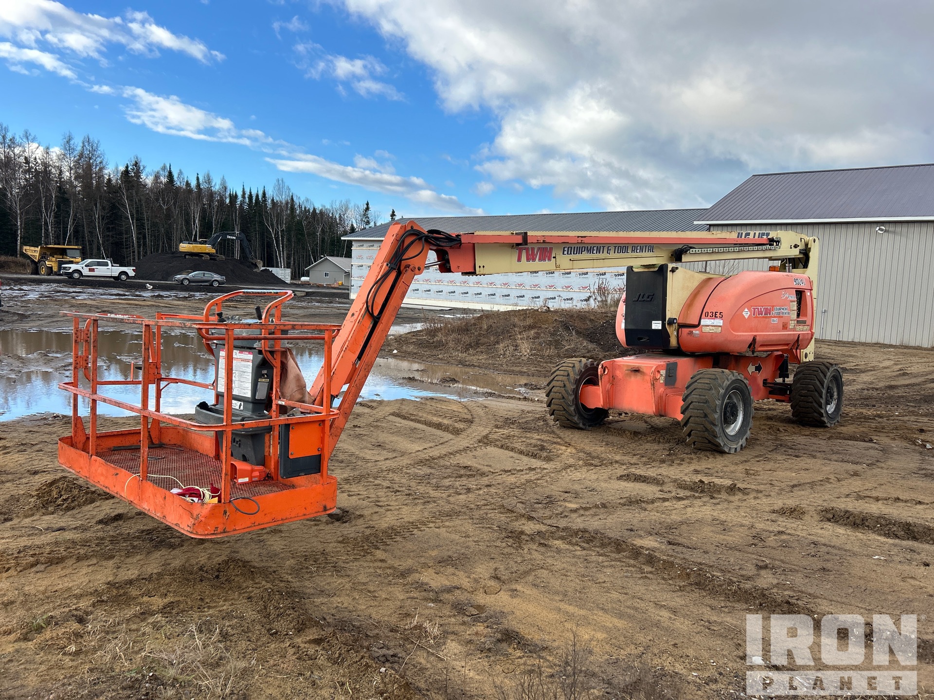 General Appearance with Featured Photo