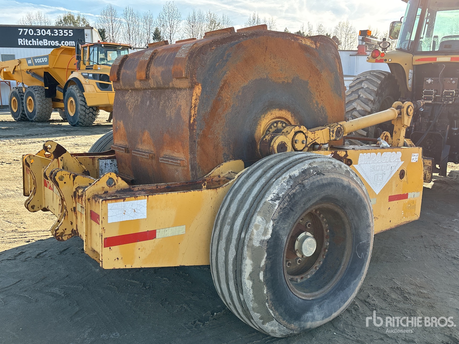 Aspect général with Image, coin arrière droit