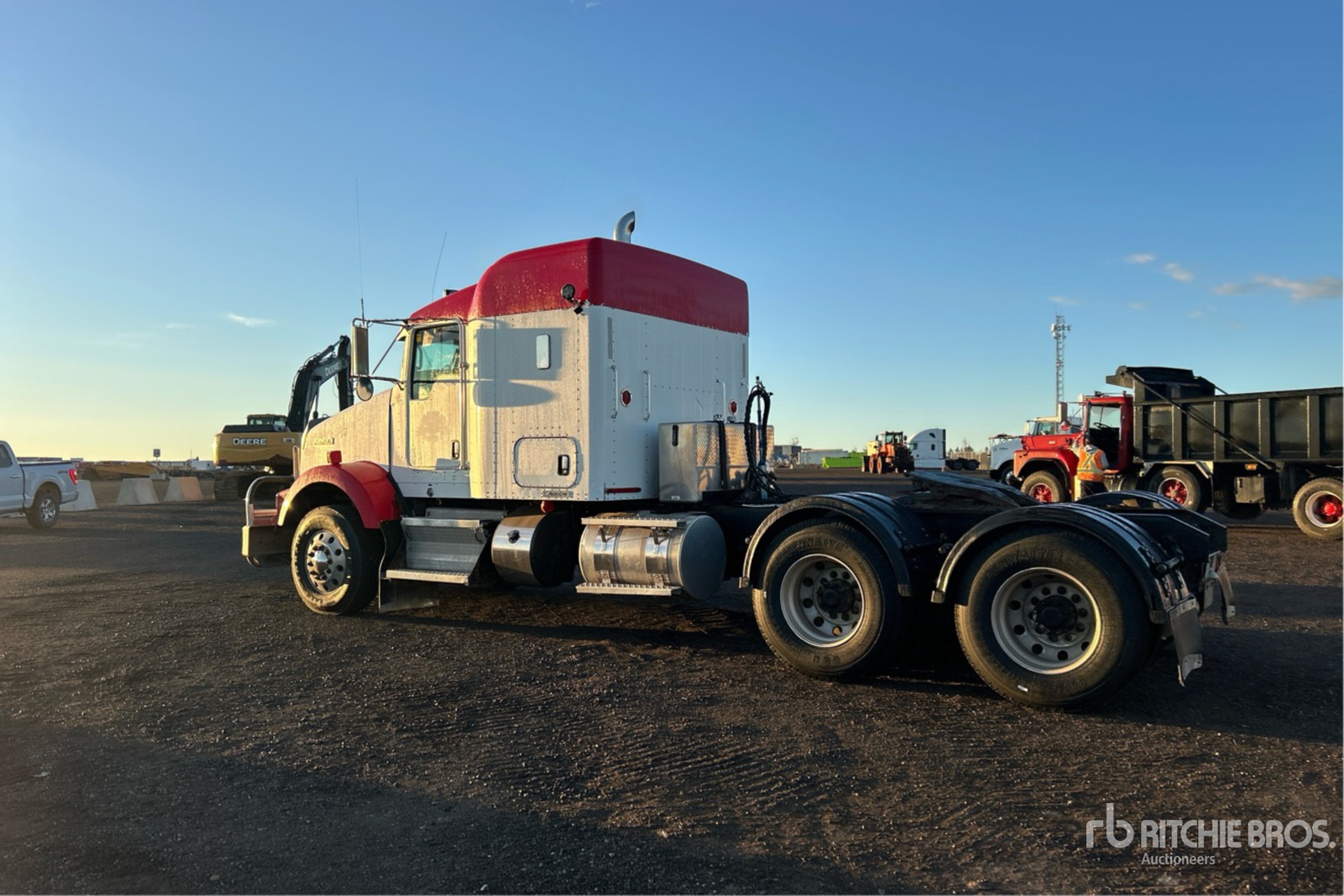 General Appearance with Imagen: esquina trasera izquierda