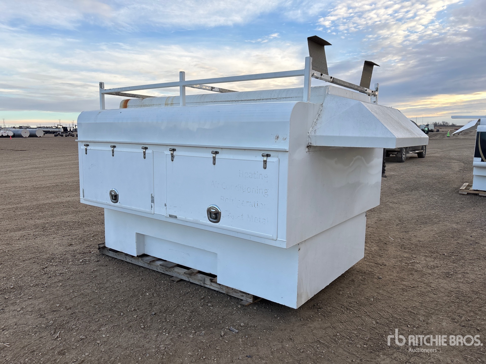 General Appearance with Picture, Left Rear Corner