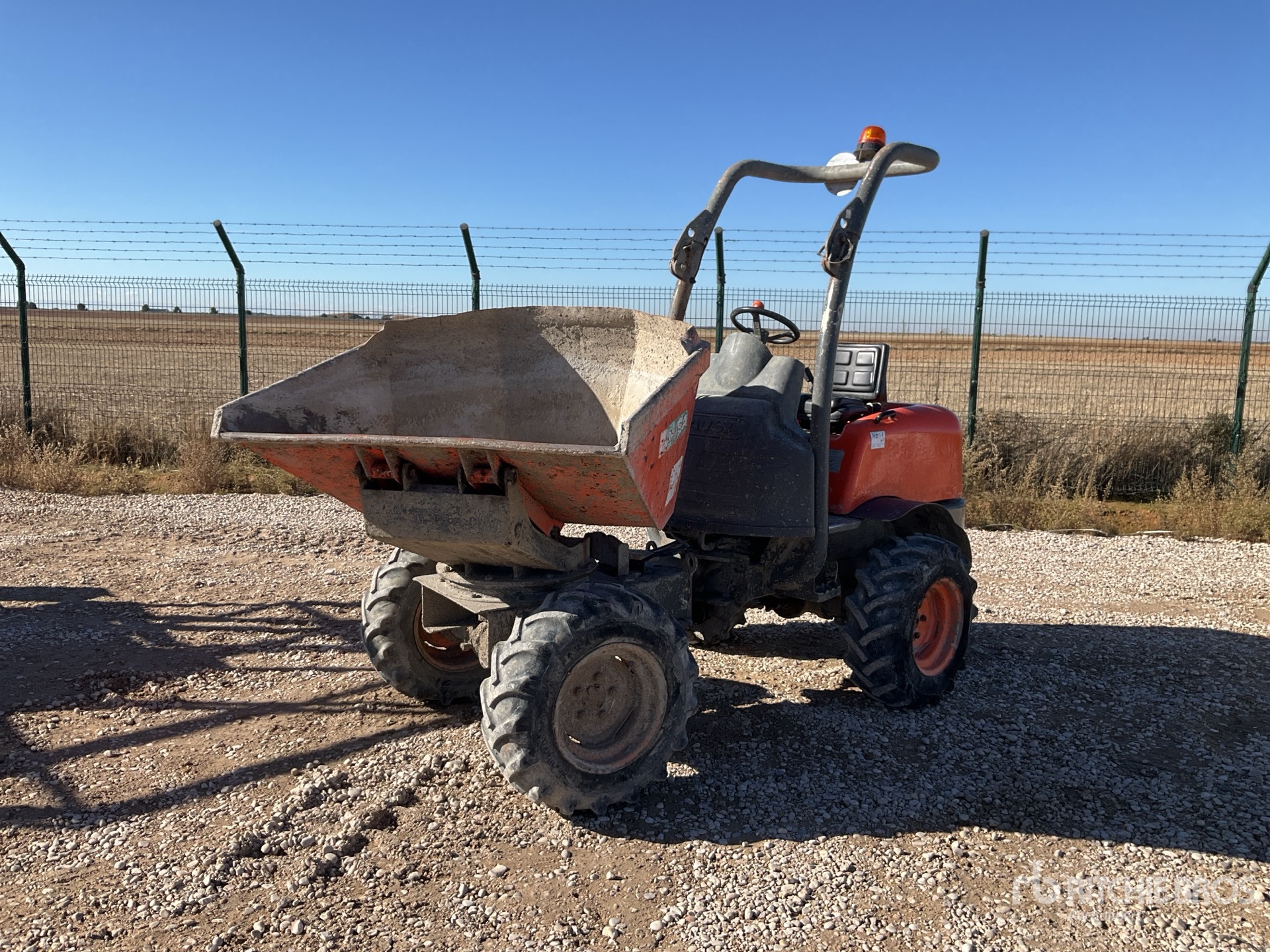 General Appearance with Bild, Ecke vorne links