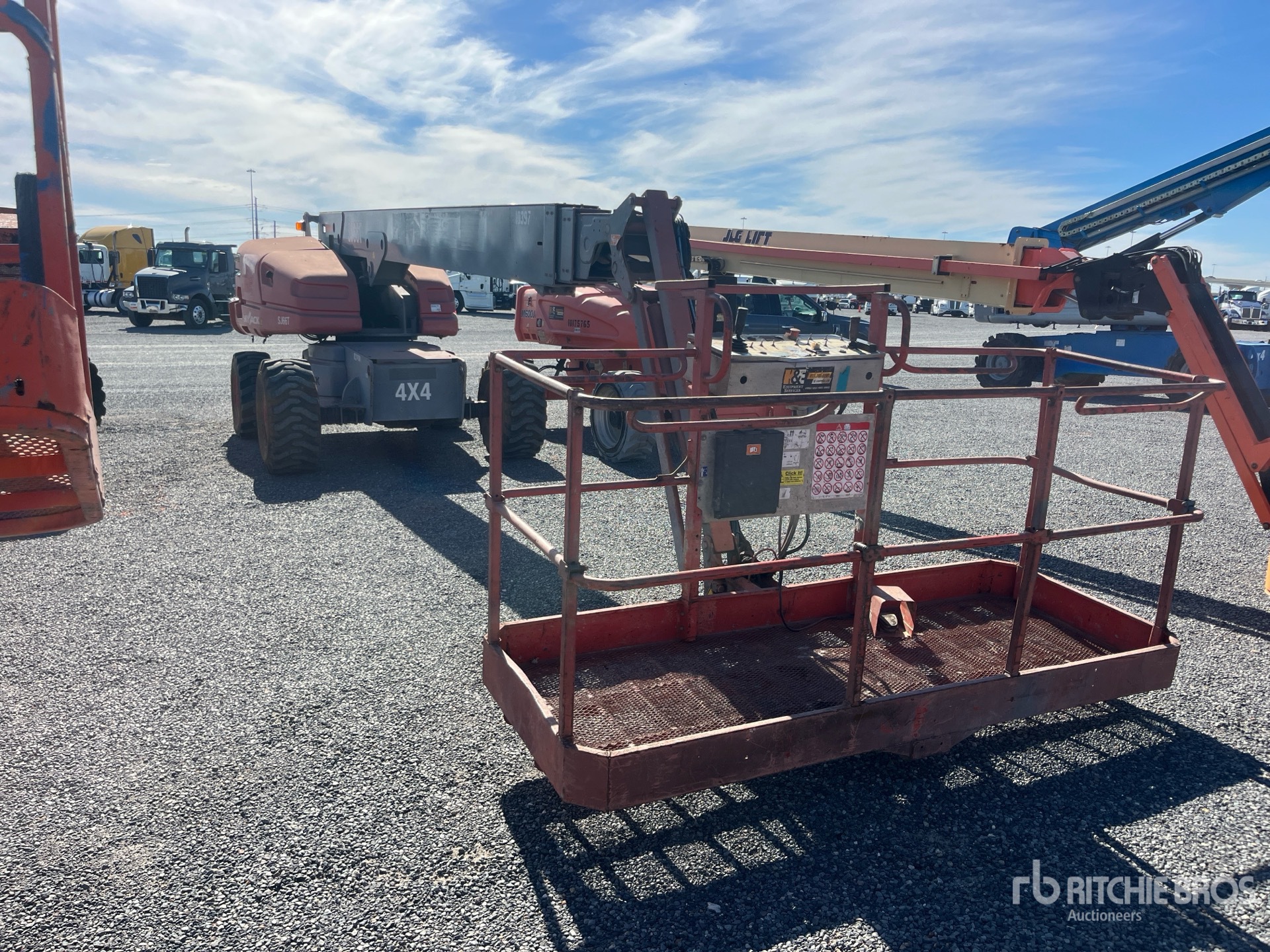 General Appearance with Picture, Right Front Corner