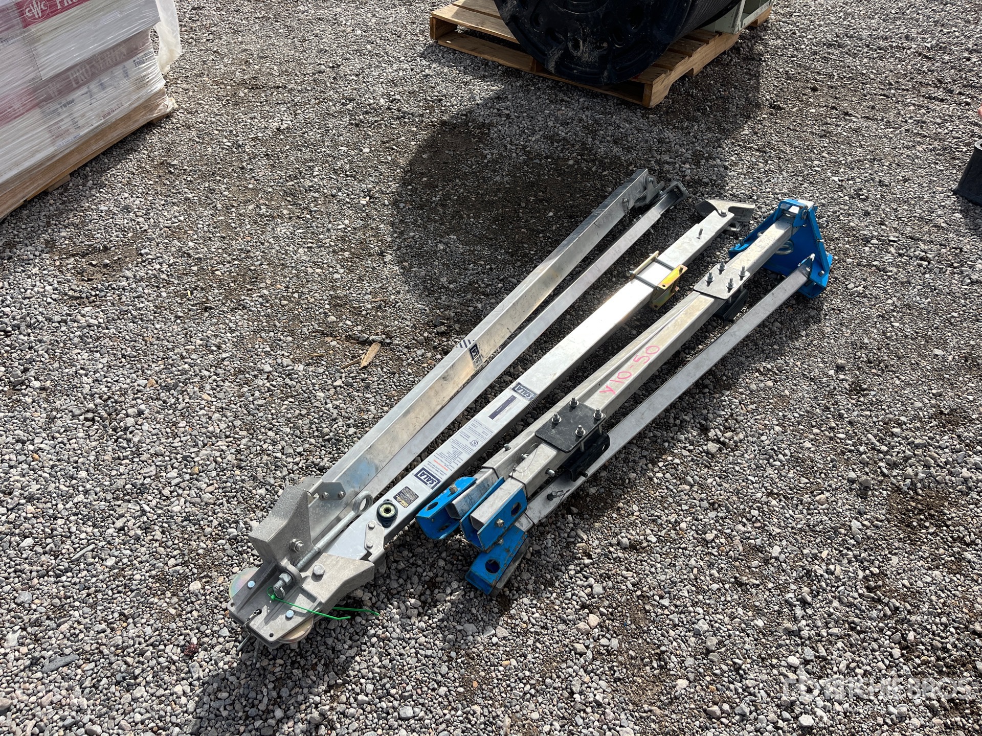 General Appearance with Bild, Ecke vorne links