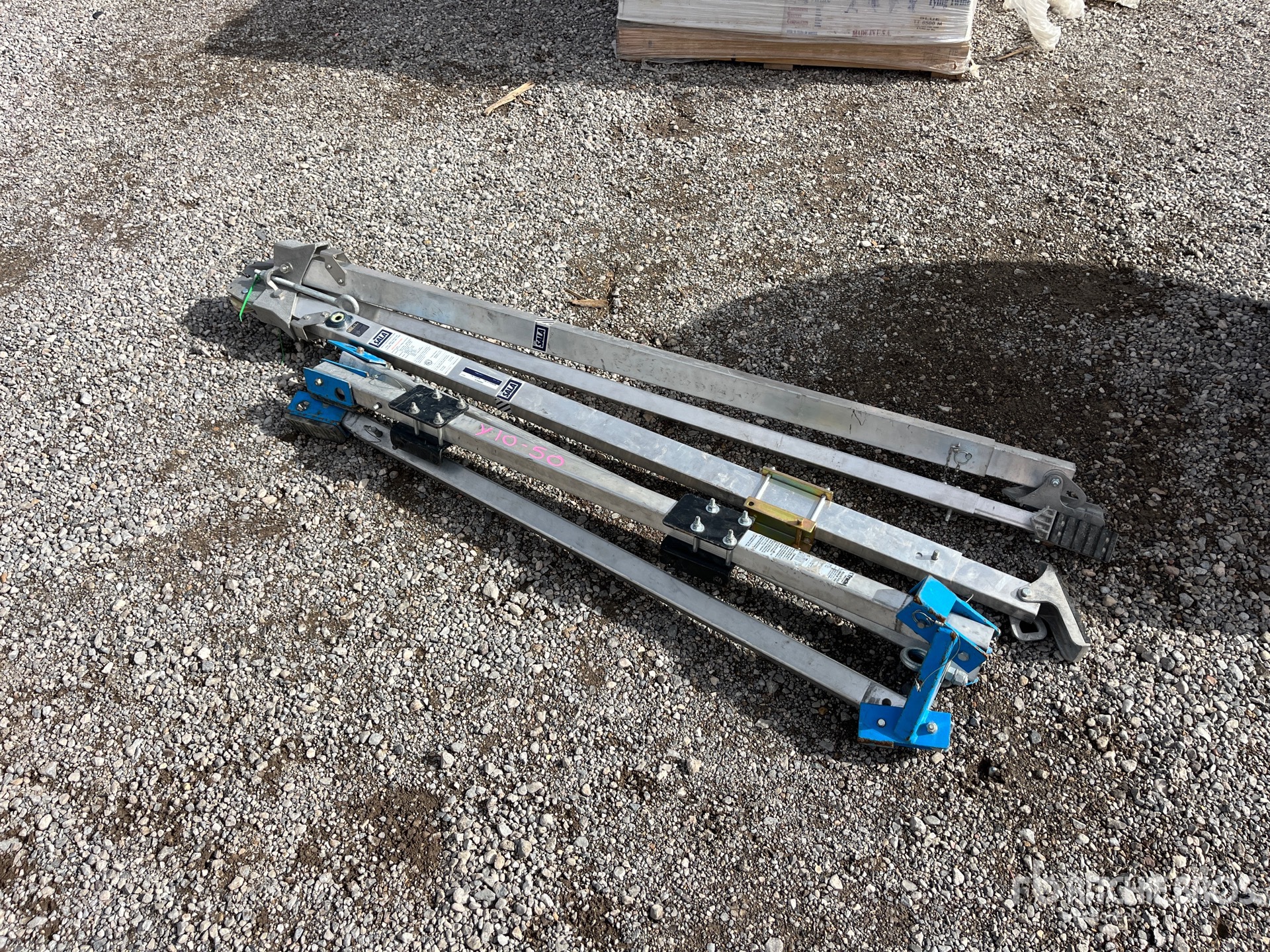 General Appearance with Bild, Ecke hinten links