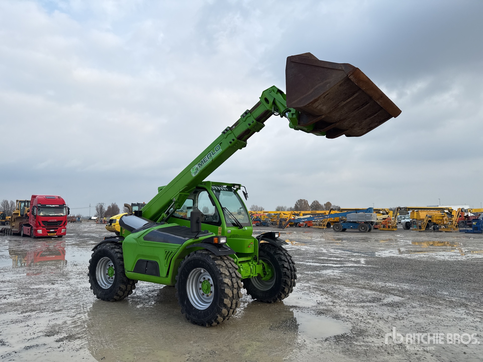 General Appearance with Picture, Right Front Corner