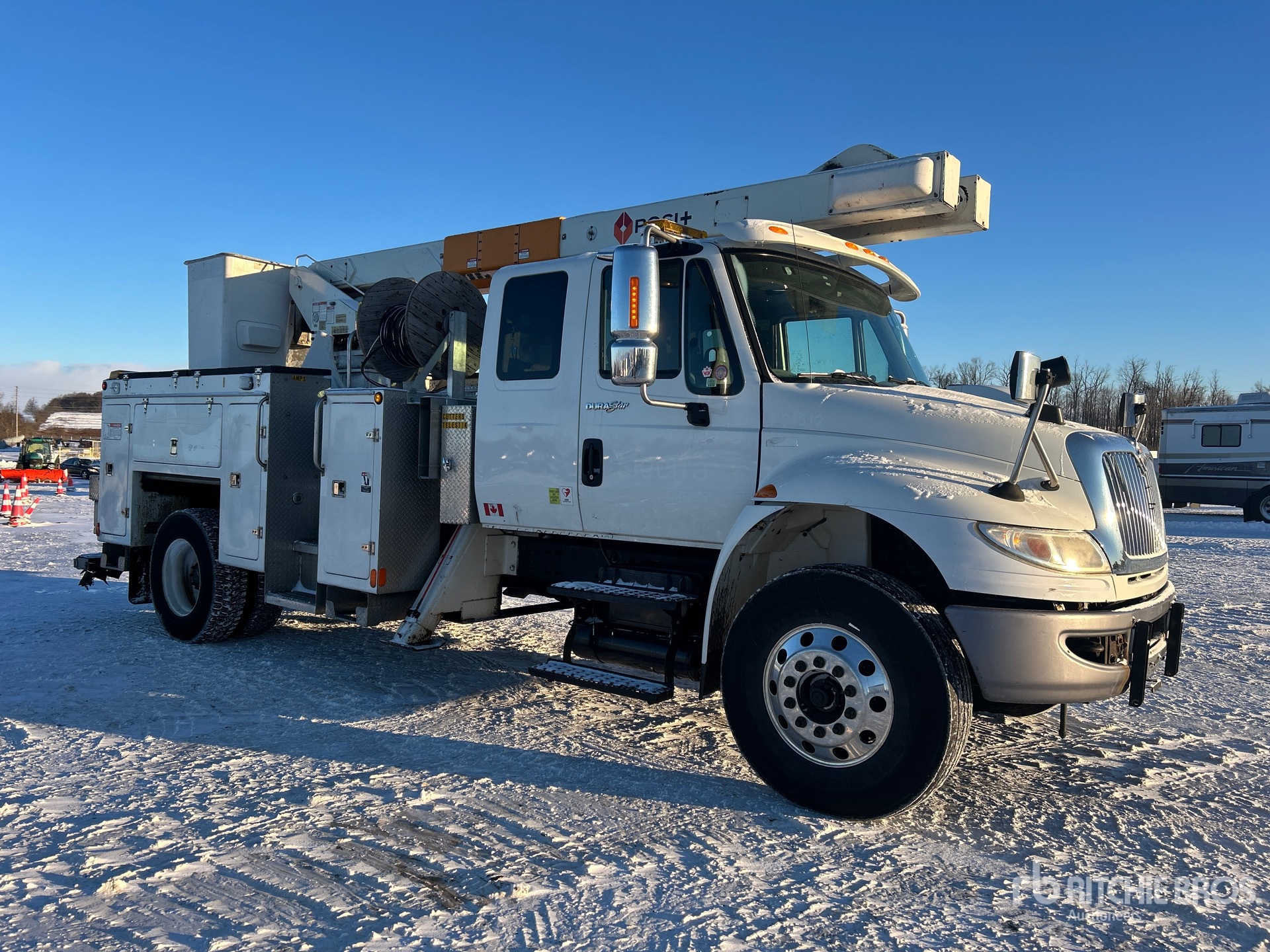 Aspect général with Image, coin avant droit