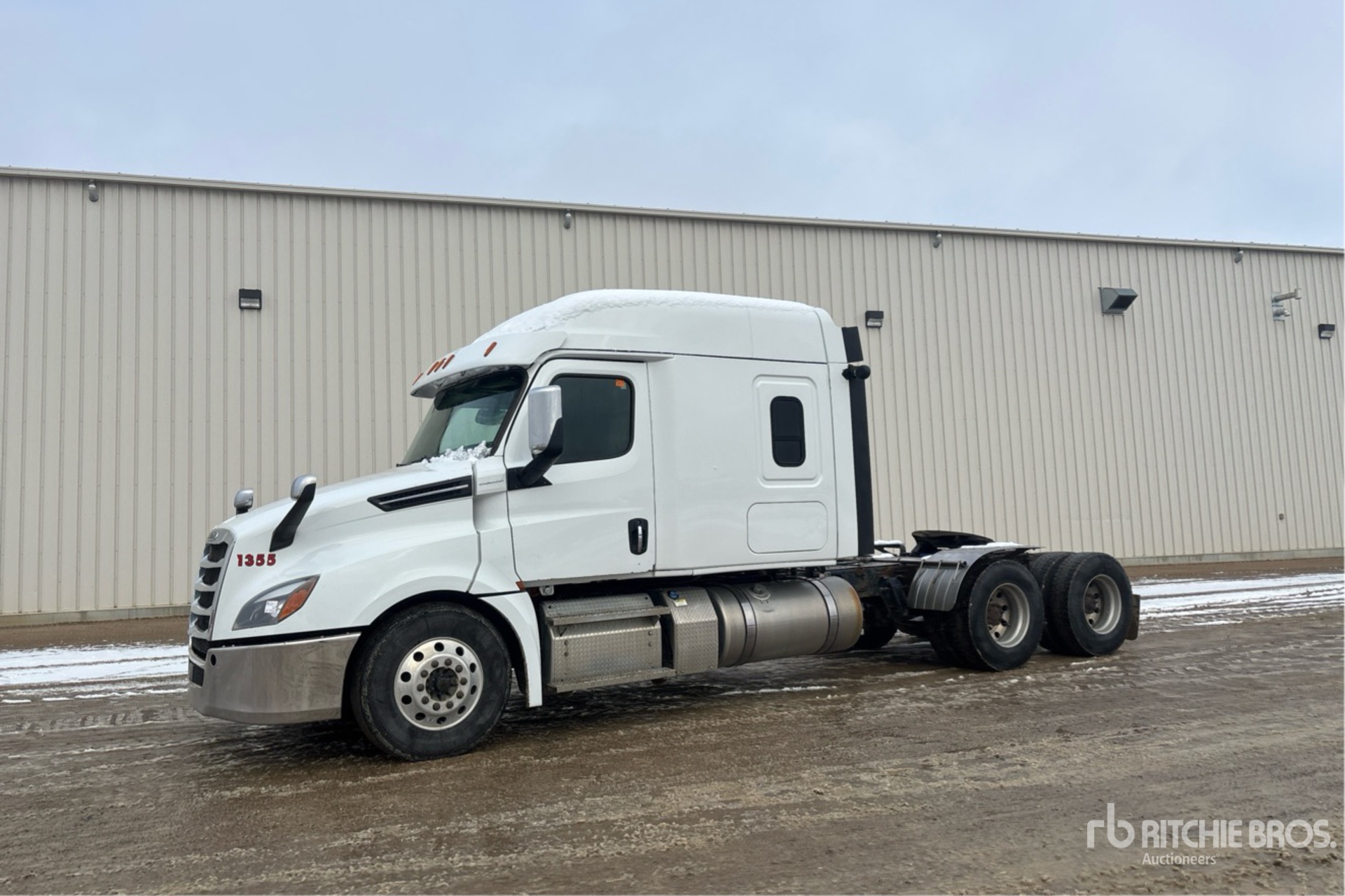 General Appearance with Picture, Left Front Corner