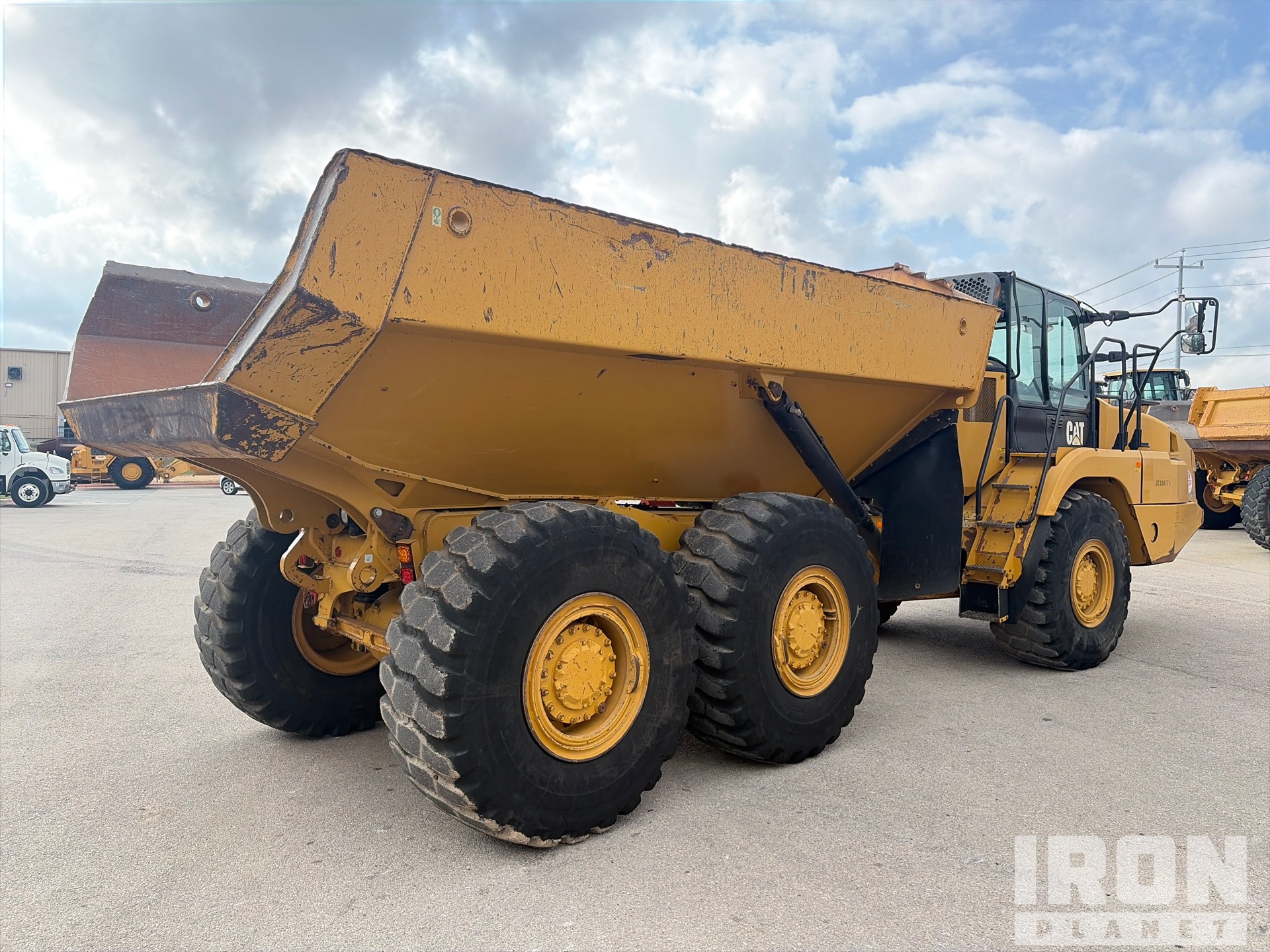 General Appearance with Bild, Ecke hinten rechts