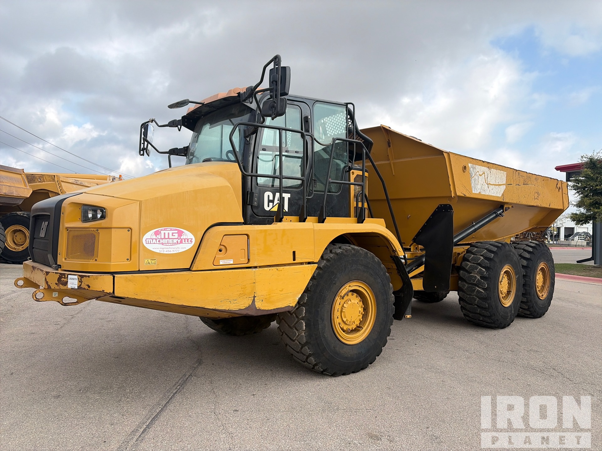 General Appearance with Bild, Ecke vorne links