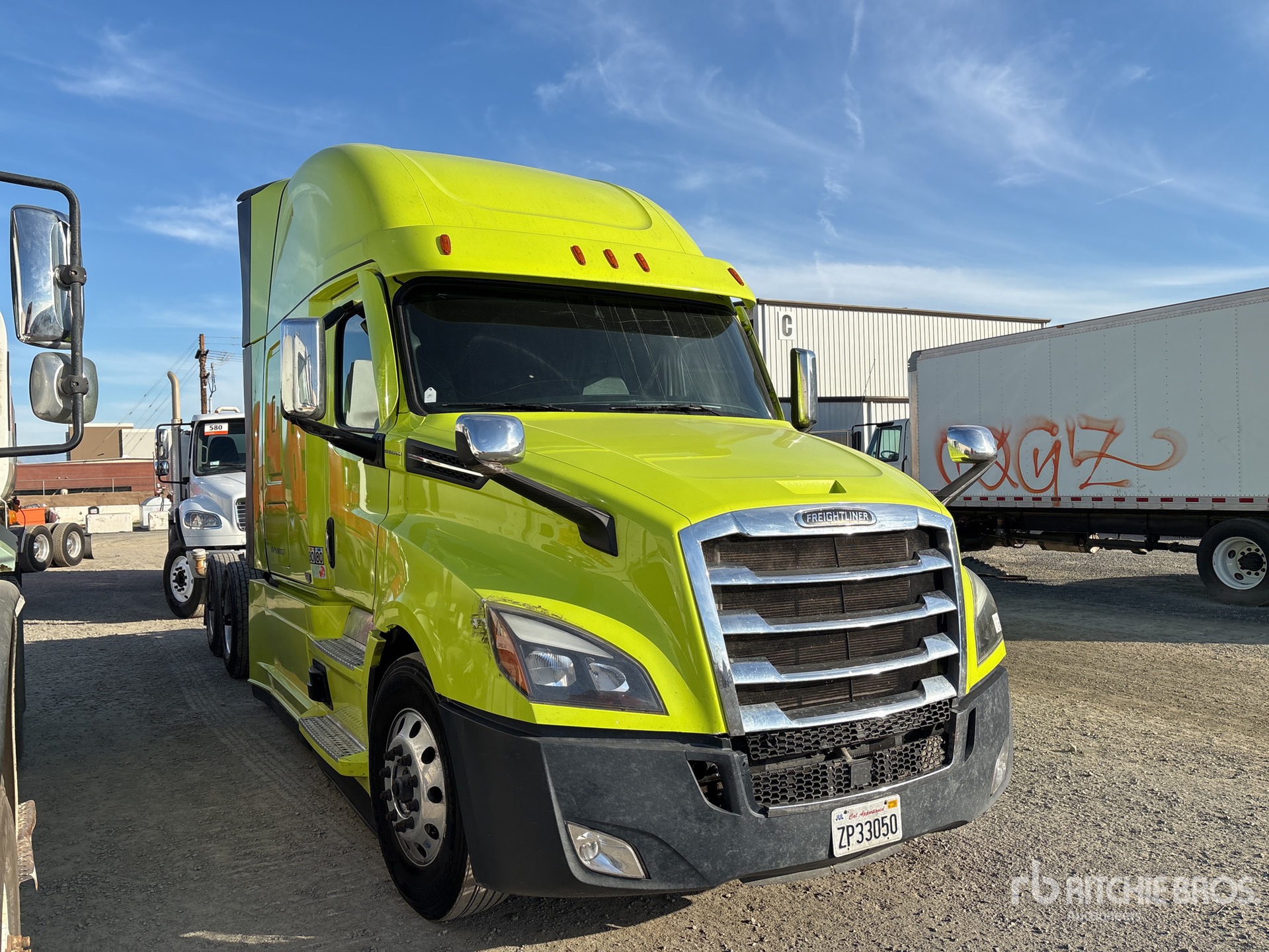 General Appearance with Image, coin avant droit