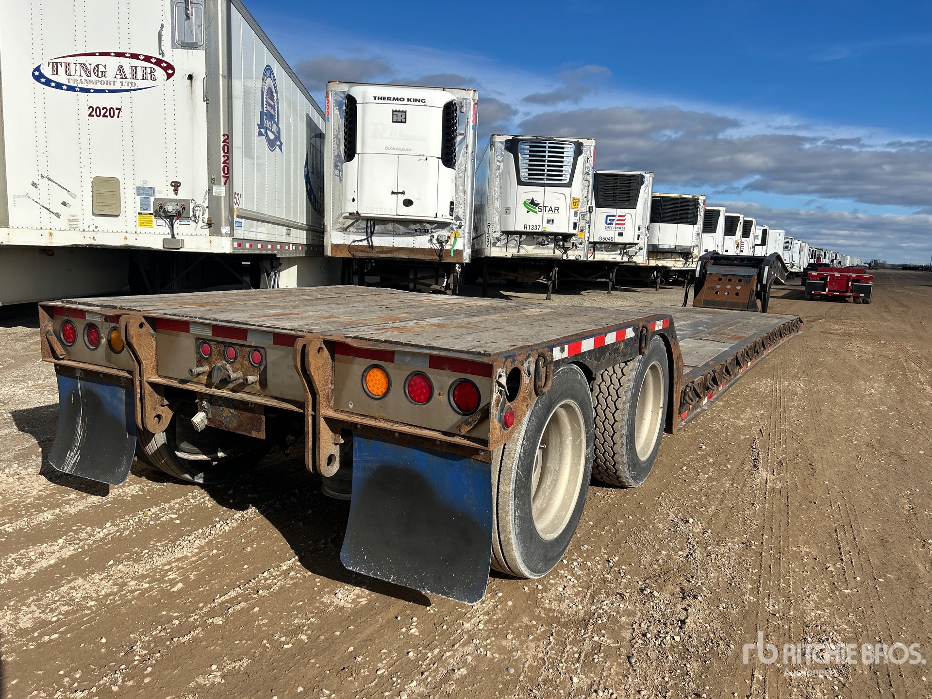 General Appearance with Bild, Ecke hinten rechts