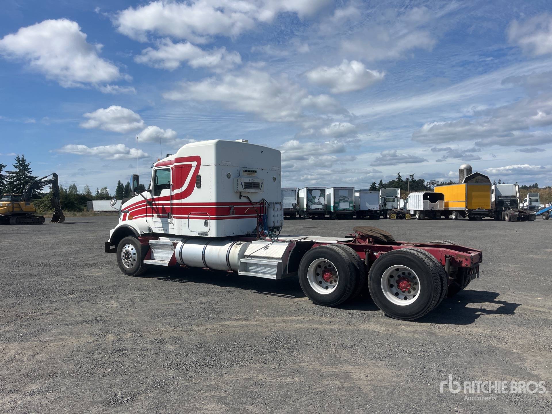 General Appearance with Foto, angolo posteriore sinistro