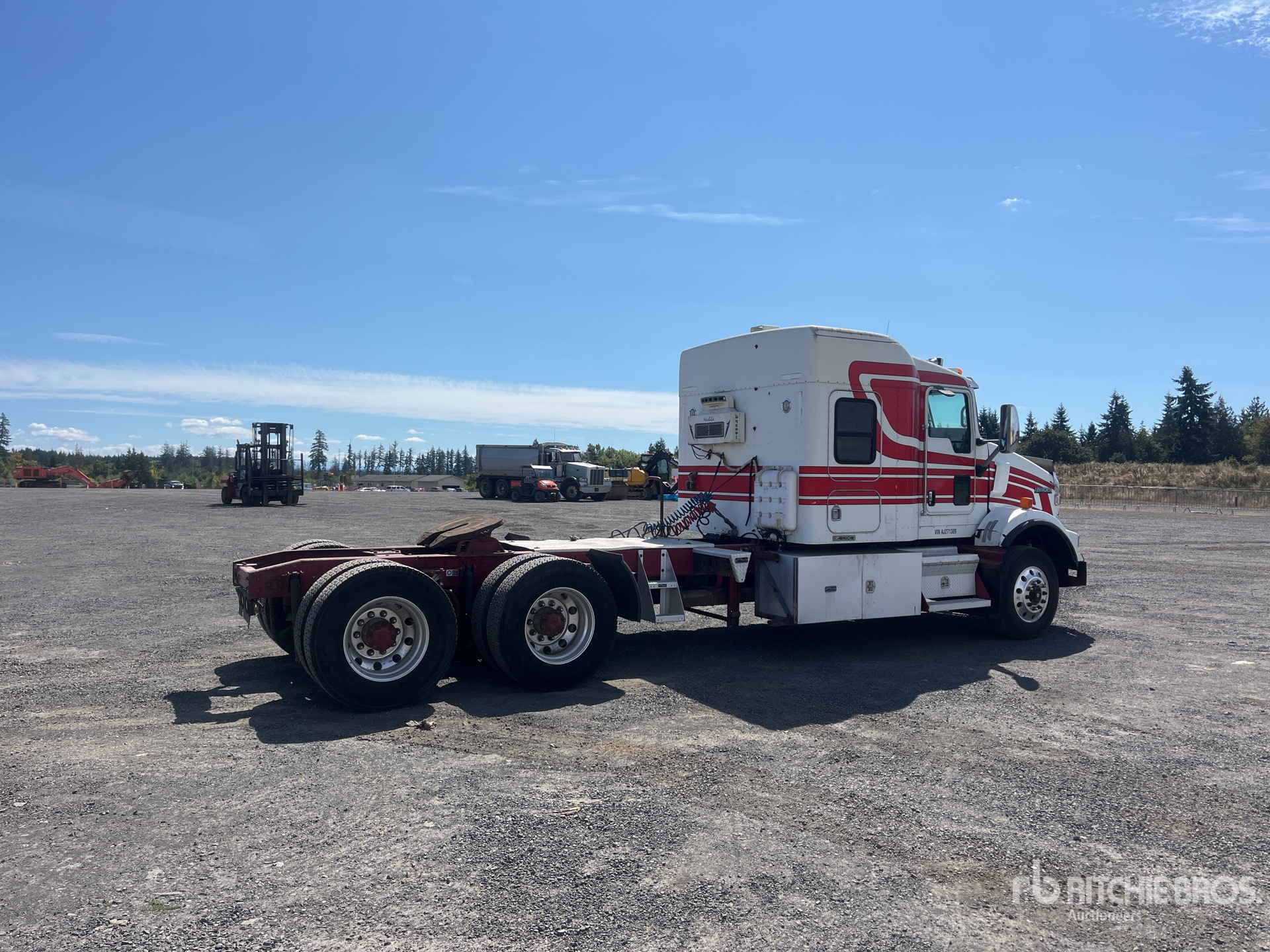 General Appearance with Foto, angolo anteriore sinistro