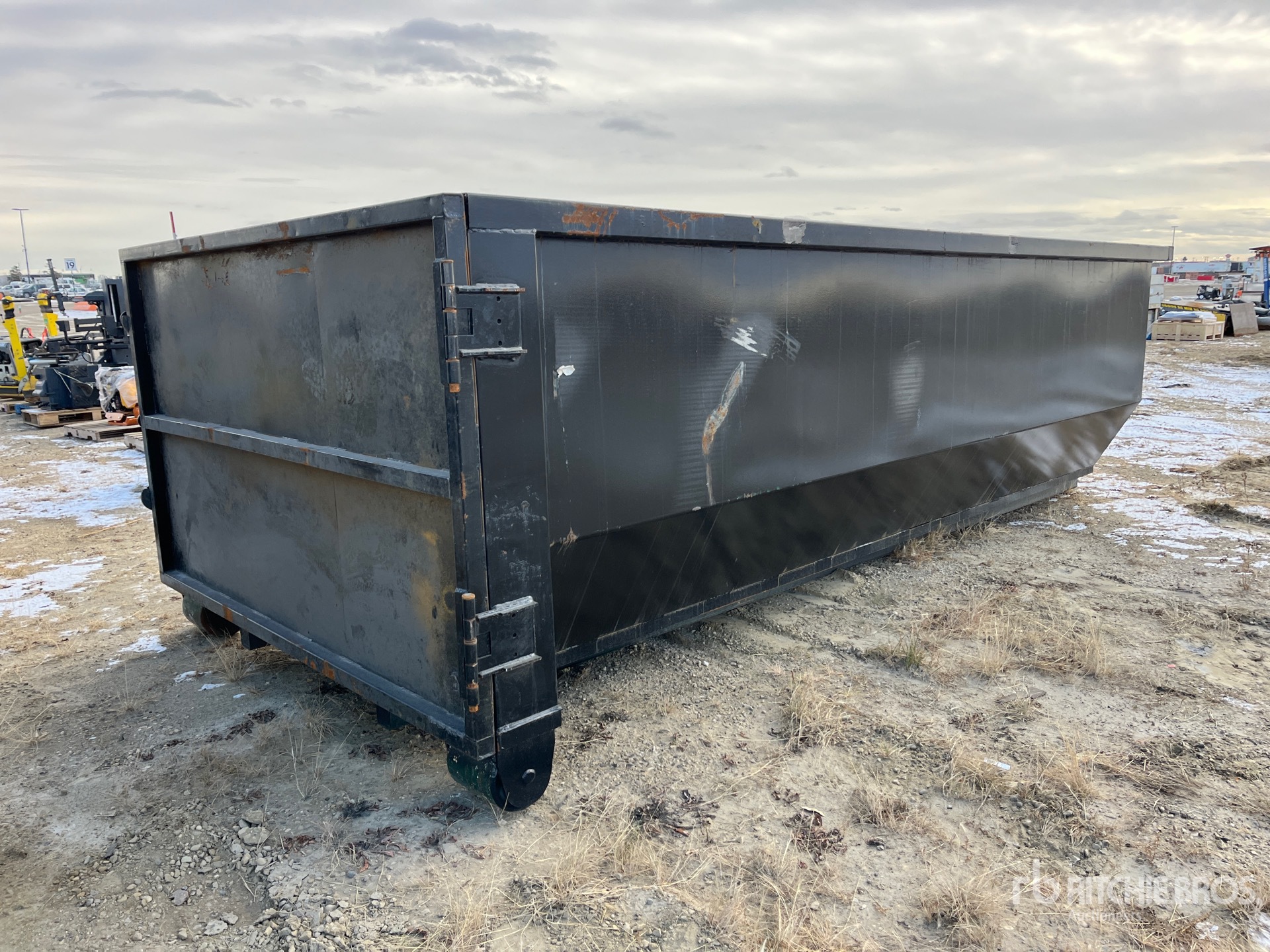 General Appearance with Foto, angolo anteriore sinistro