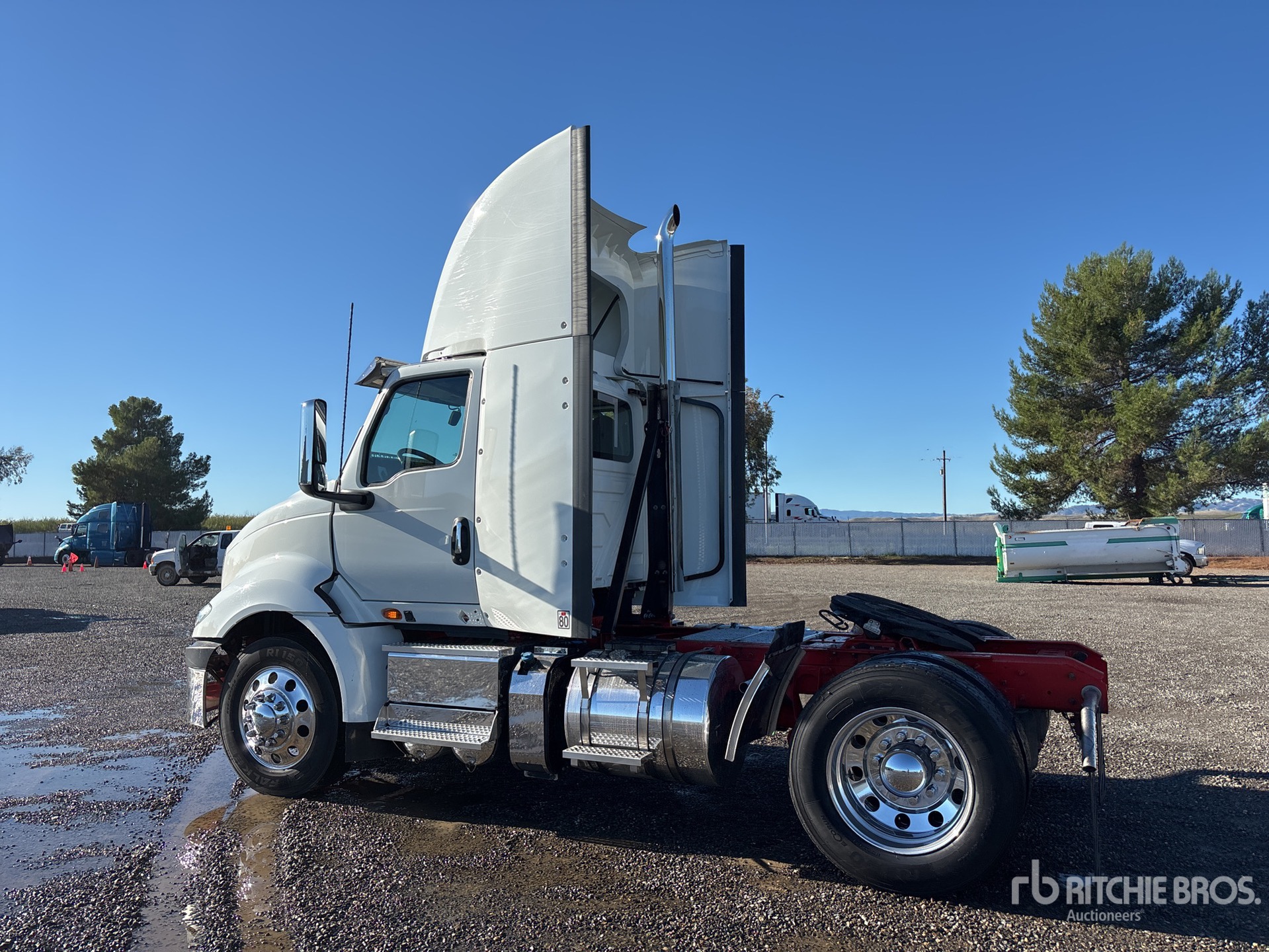 General Appearance with Zdjęcie, lewy dolny róg