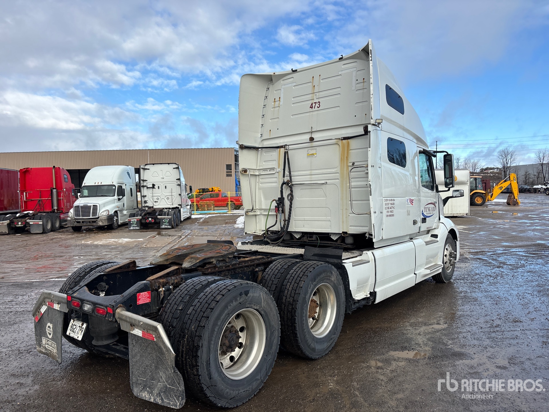 General Appearance with Picture, Right Rear Corner