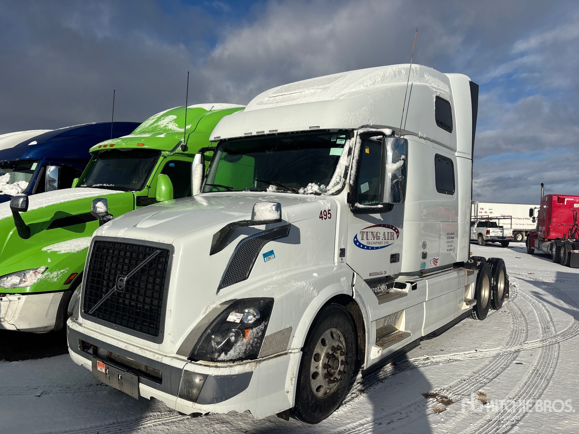 General Appearance with Picture, Left Front Corner