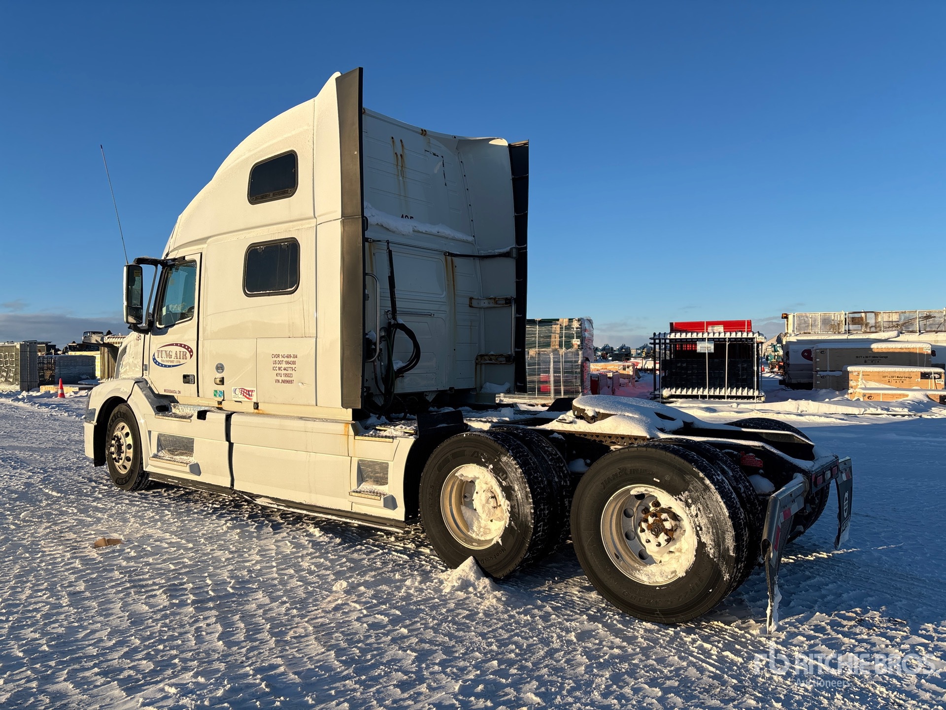 General Appearance with Foto, angolo posteriore sinistro