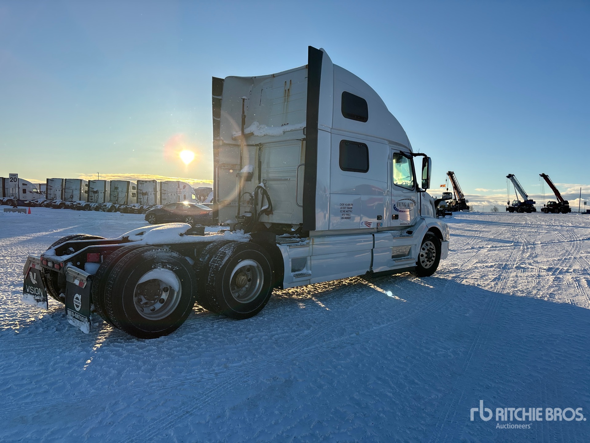 General Appearance with Foto, angolo anteriore sinistro