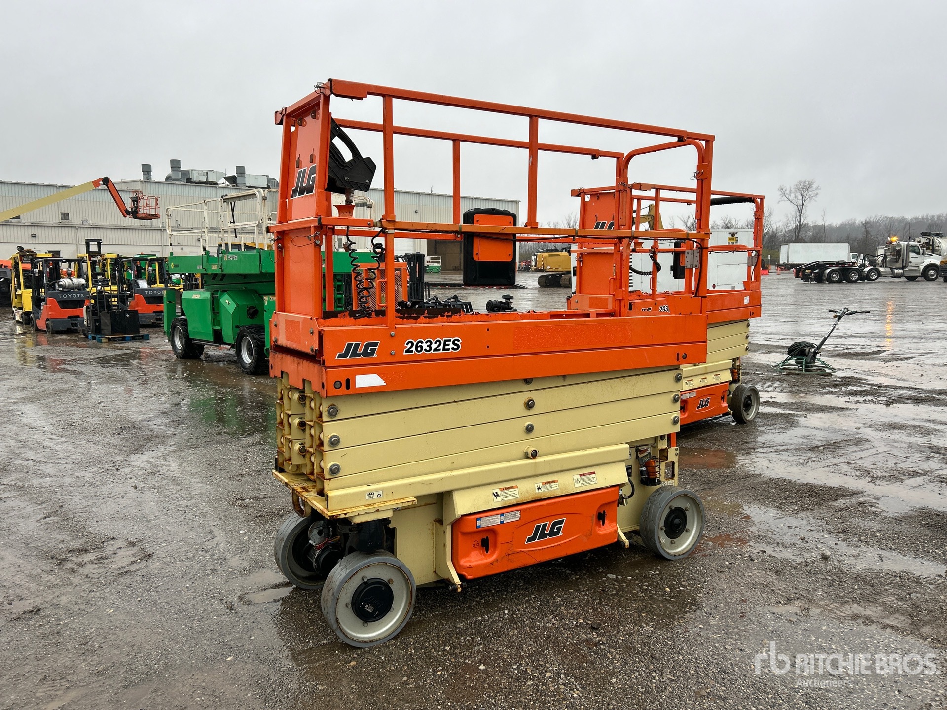 General Appearance with Picture, Left Front Corner