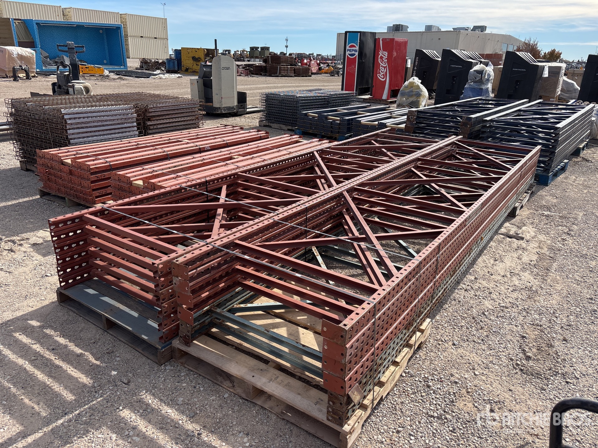 General Appearance with Bild, Ecke hinten links