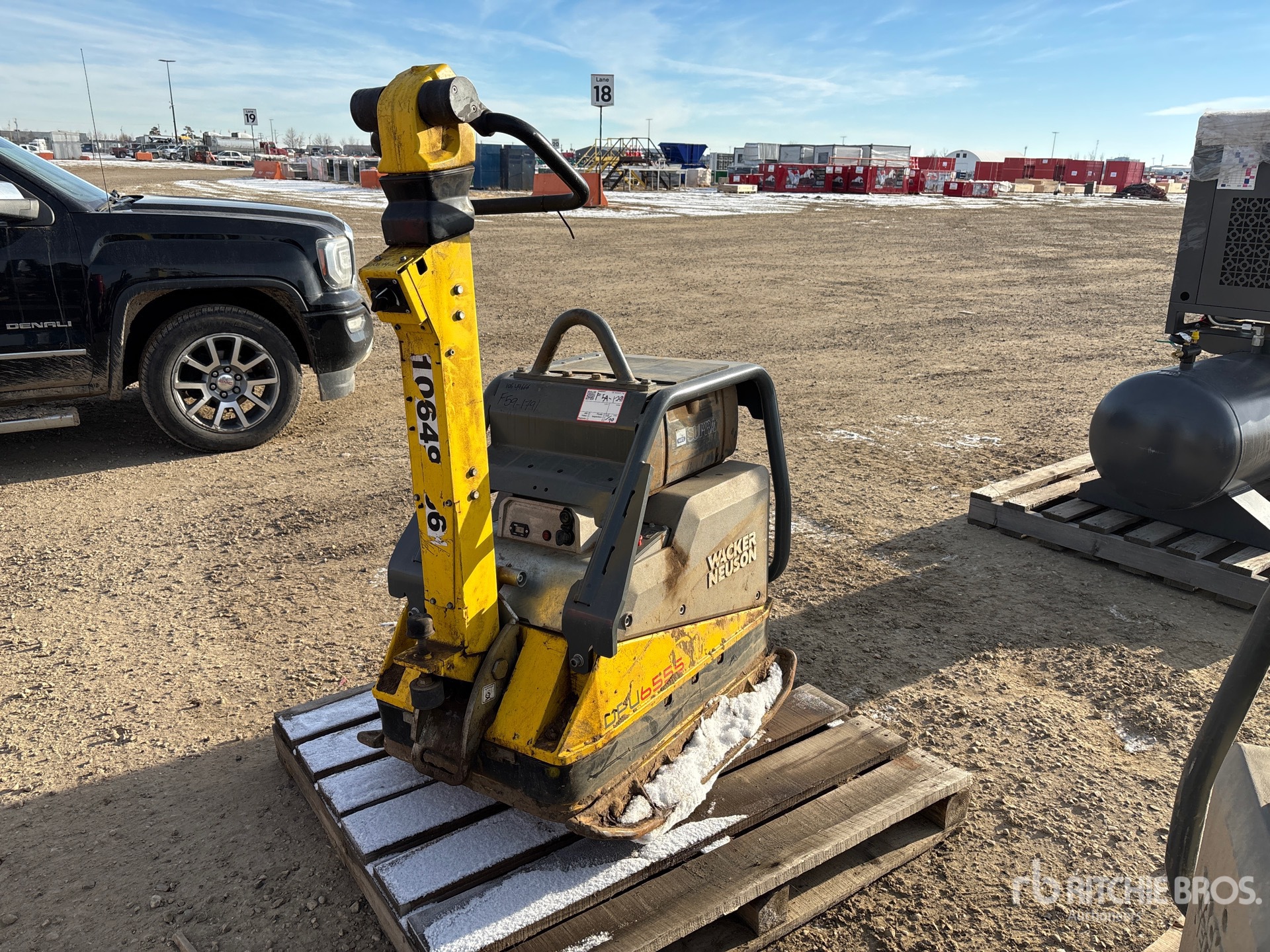 General Appearance with Picture, Left Front Corner