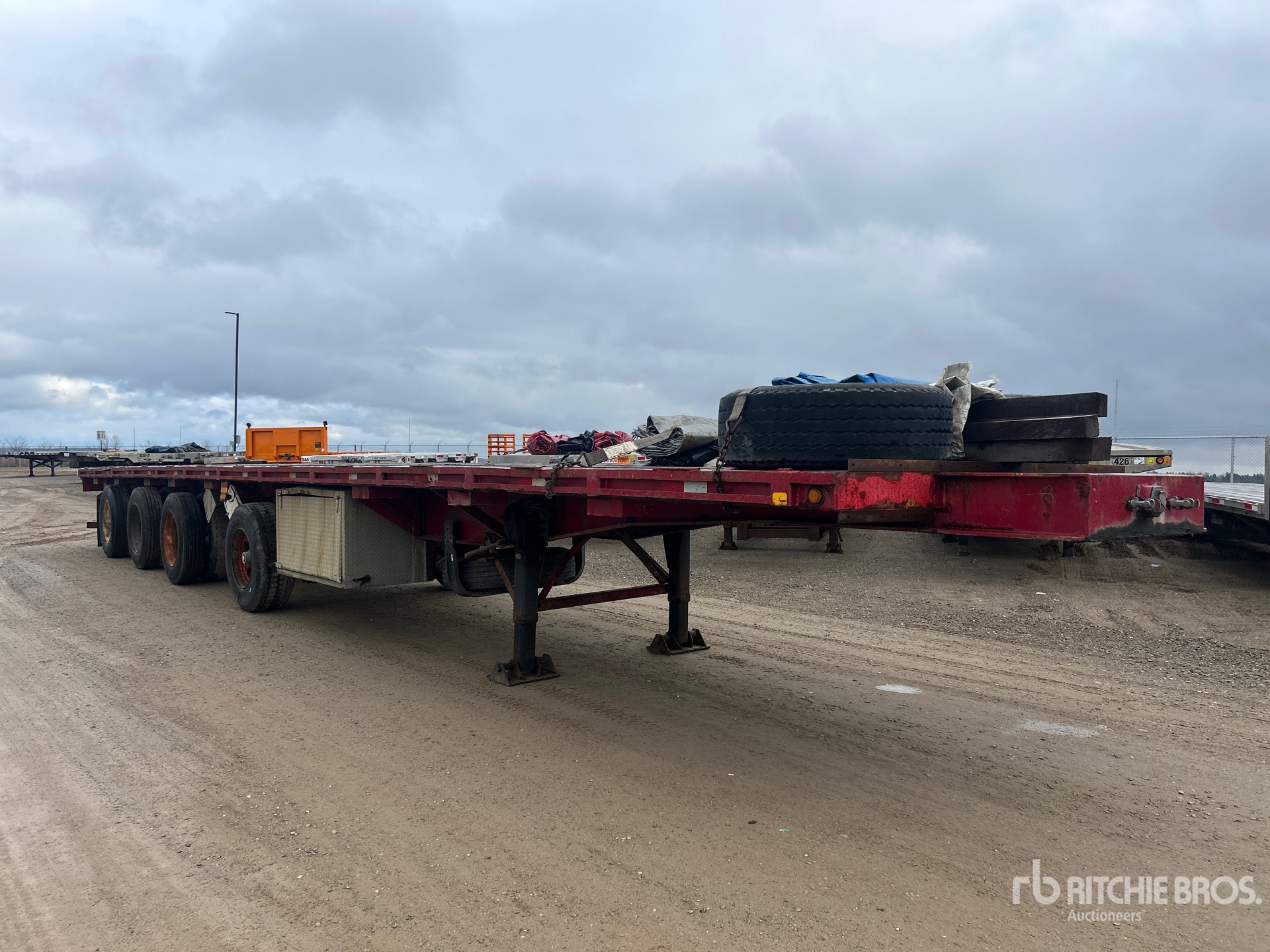 General Appearance with Picture, Right Front Corner