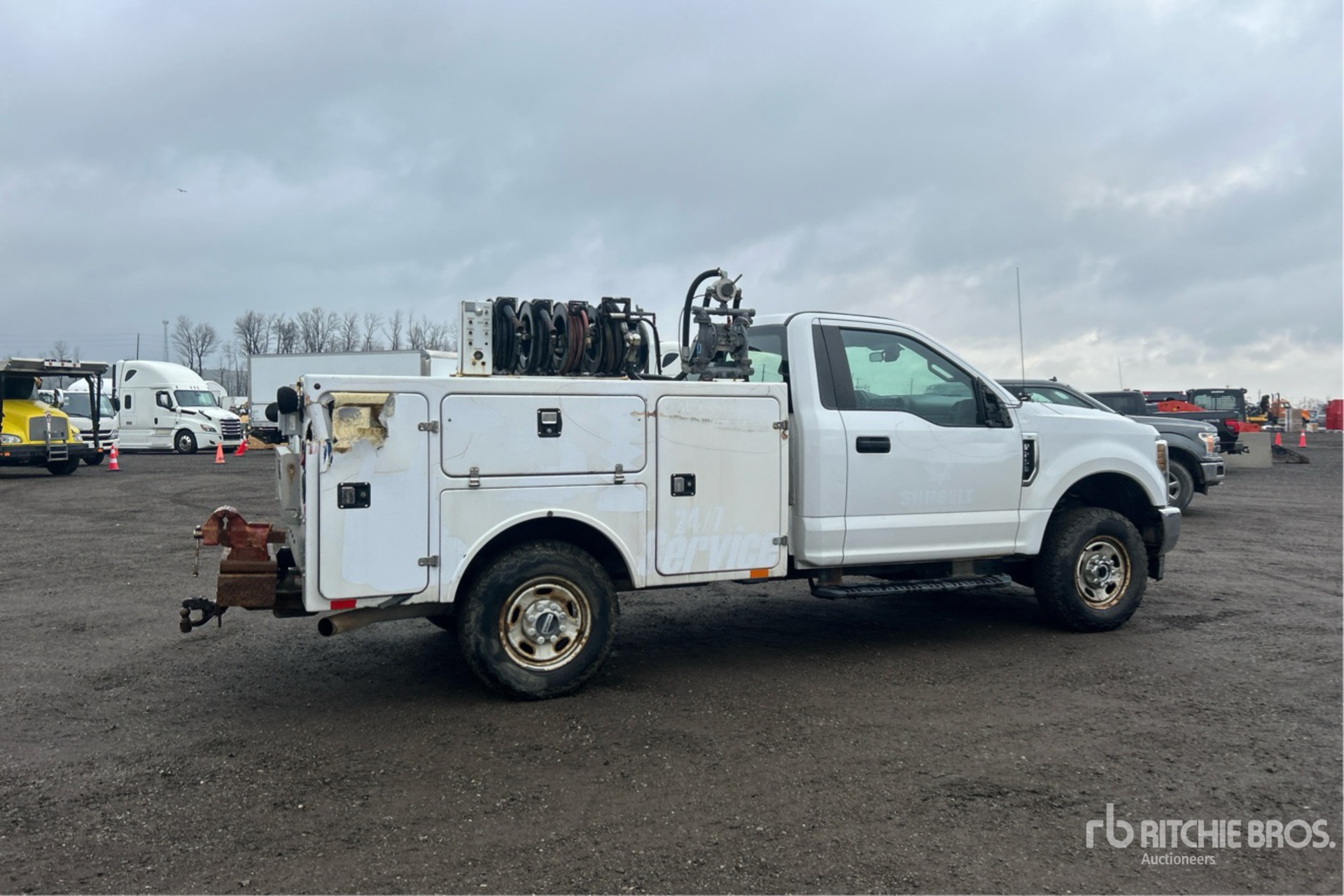 General Appearance with Picture, Right Rear Corner