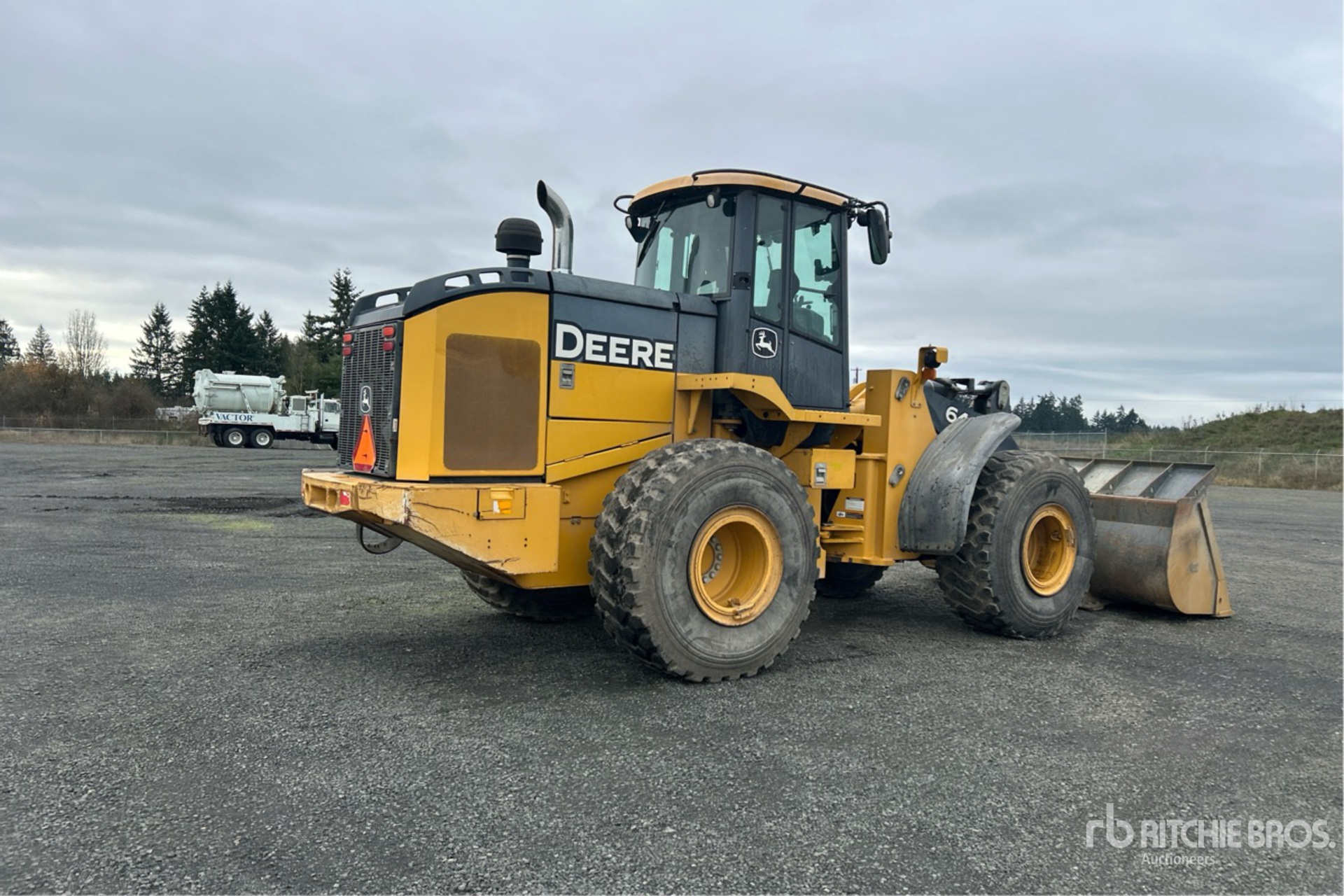 General Appearance with Picture, Right Rear Corner