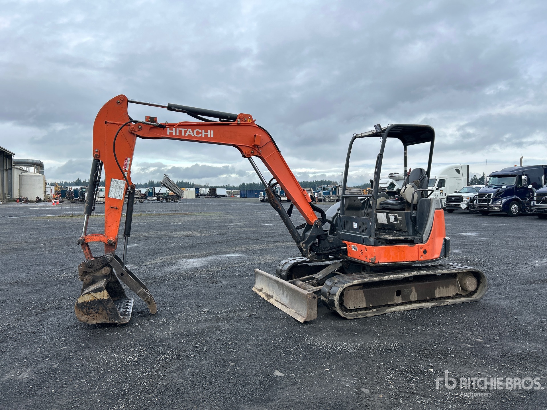 General Appearance with Picture, Left Front Corner