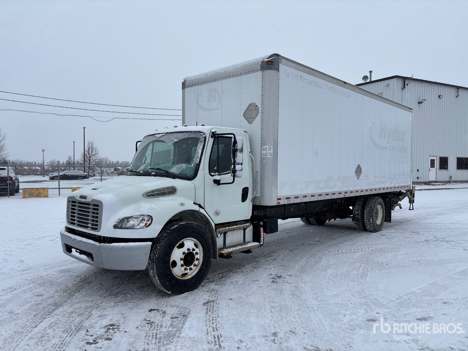 General Appearance with Bild, Ecke vorne links