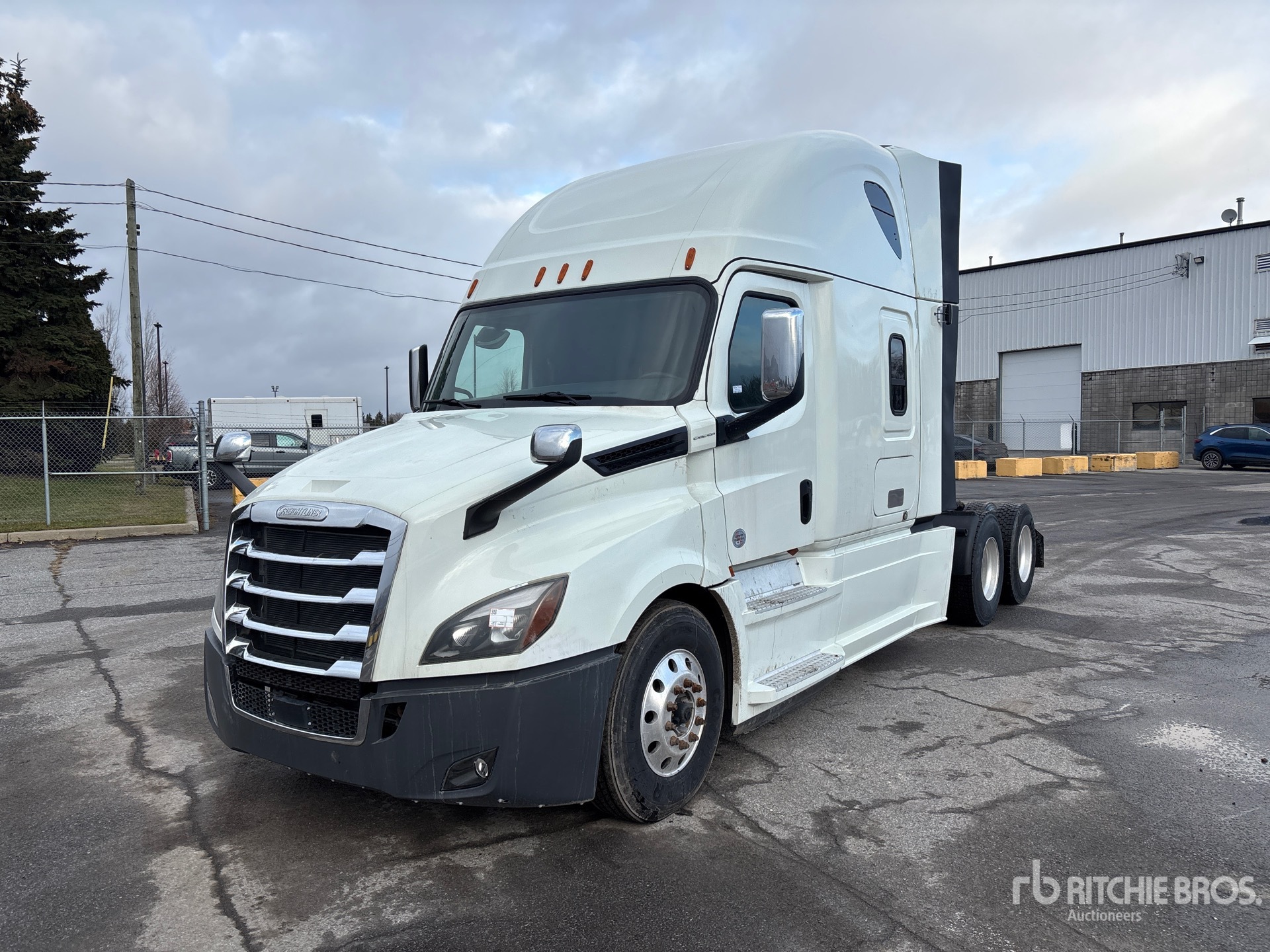 General Appearance with Picture, Left Front Corner