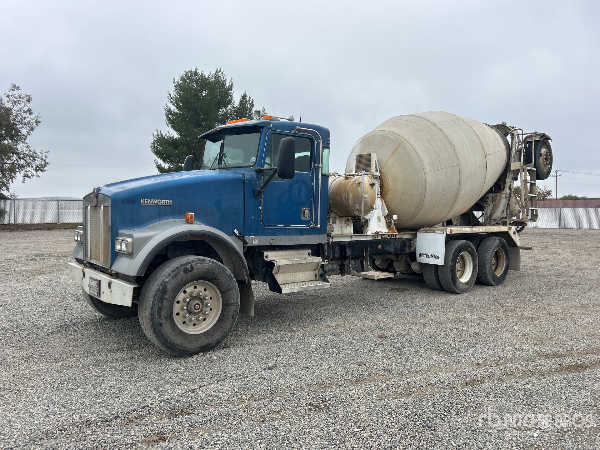 General Appearance with Featured Photo