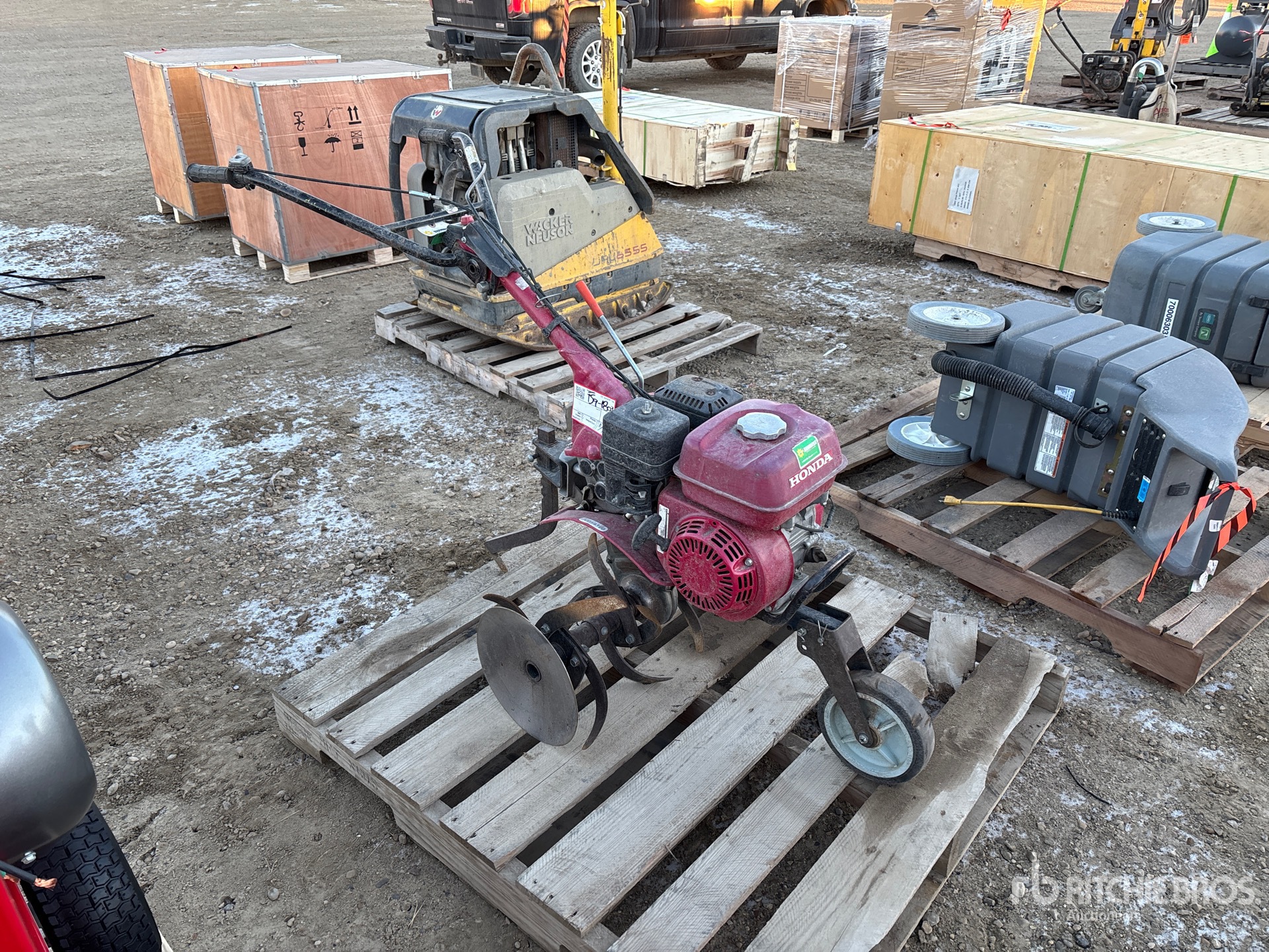 General Appearance with Picture, Right Front Corner