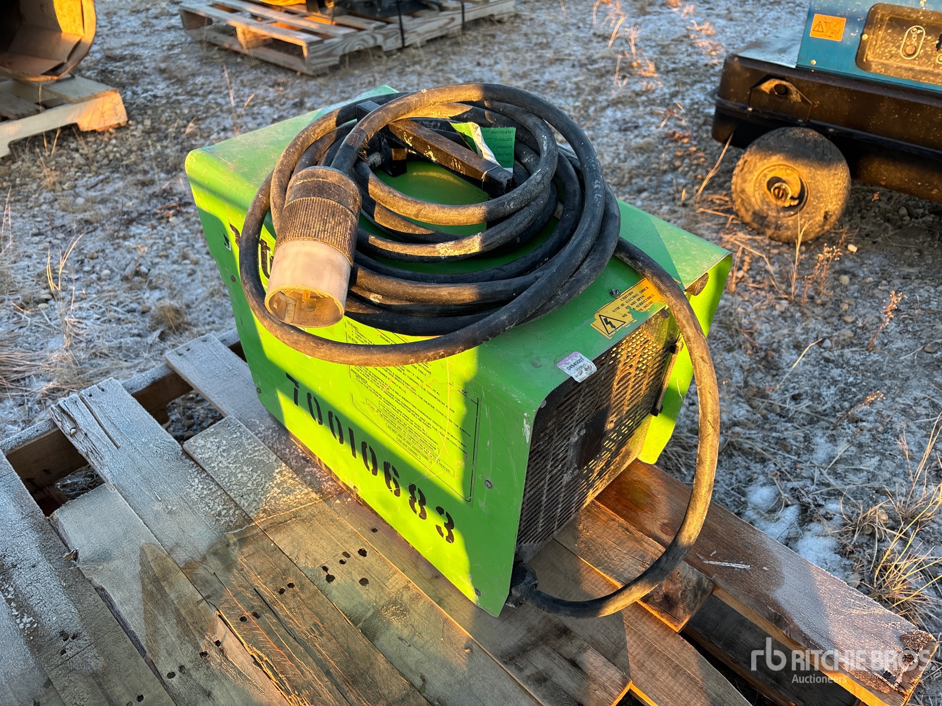 General Appearance with Picture, Left Rear Corner