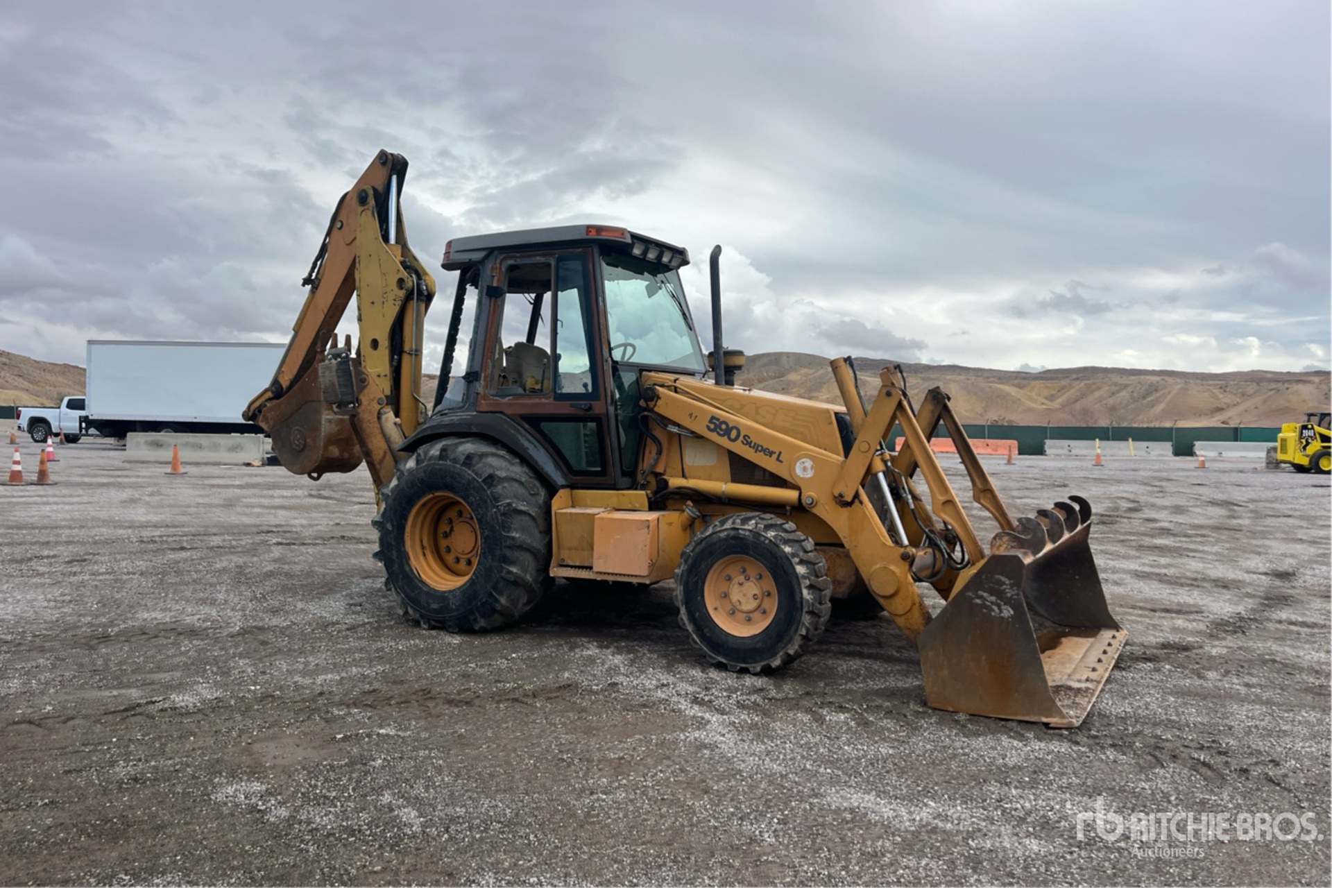 General Appearance with Picture, Right Front Corner