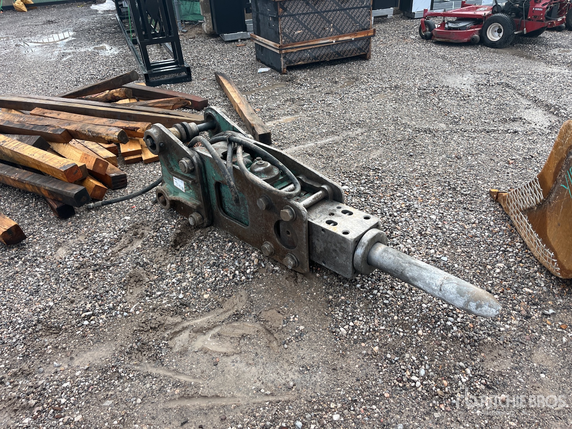 General Appearance with Picture, Right Front Corner