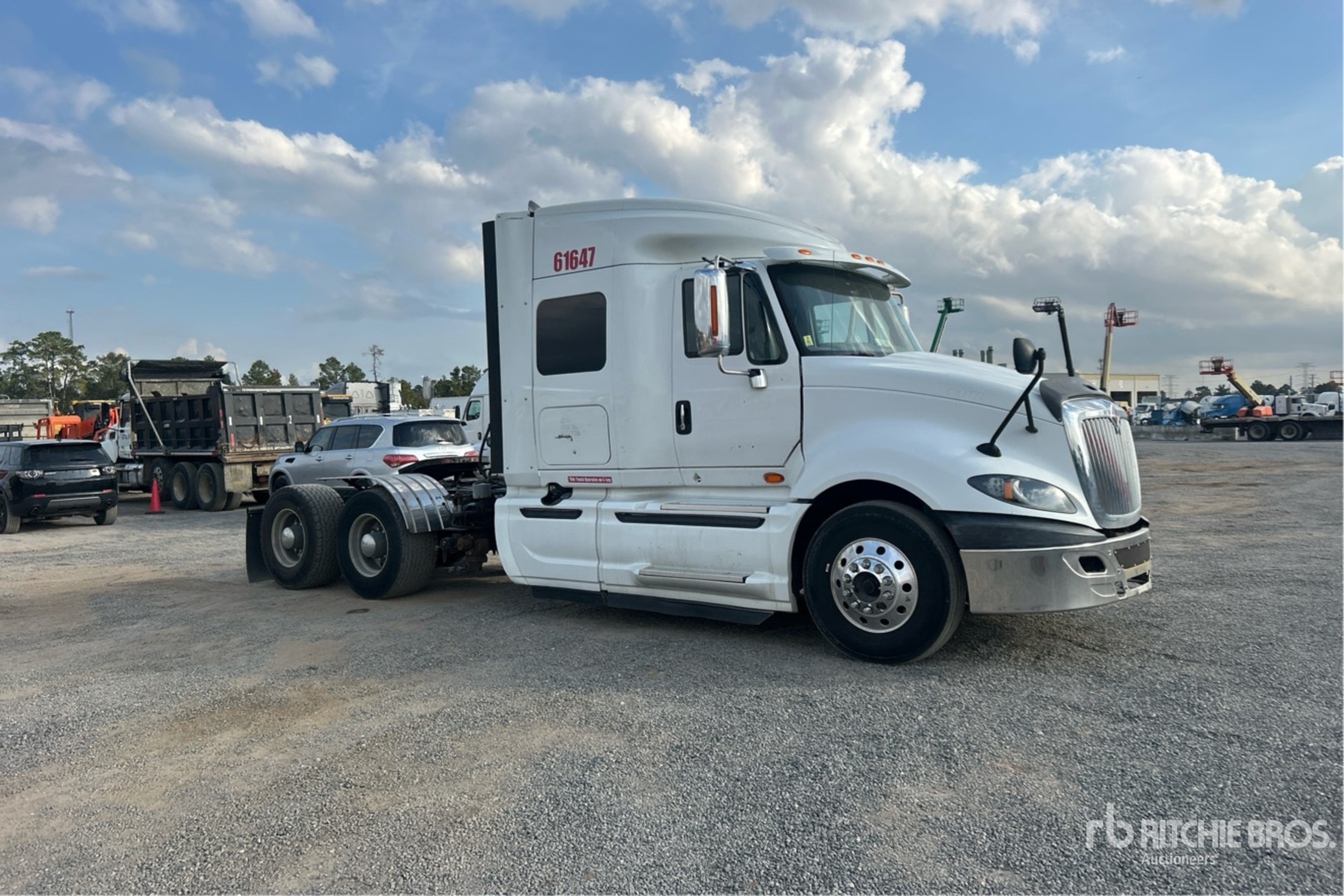 General Appearance with Picture, Right Front Corner