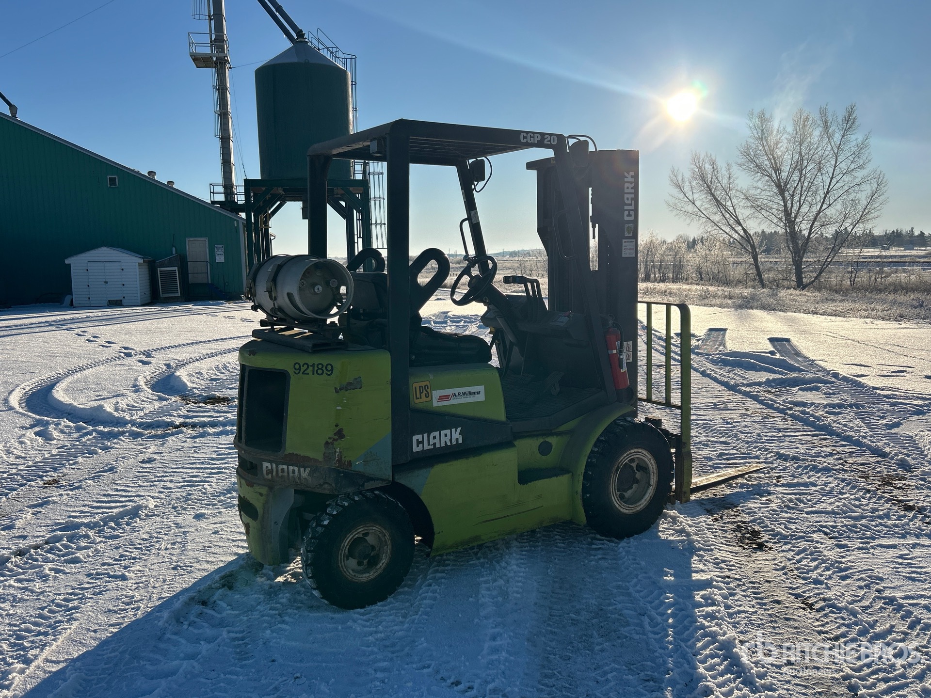 General Appearance with Imagen: esquina trasera derecha