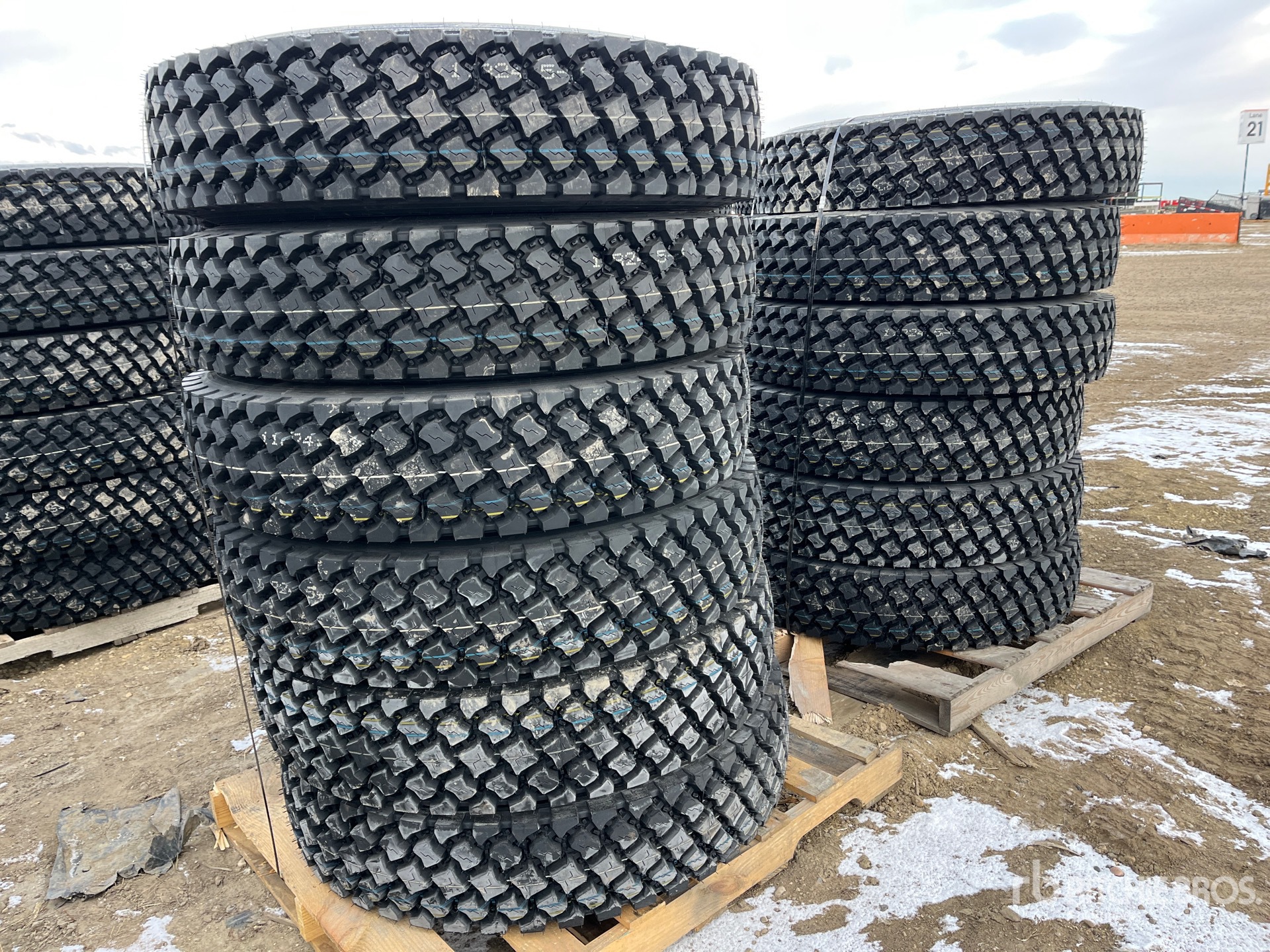 Aspect général with Image, coin arrière droit