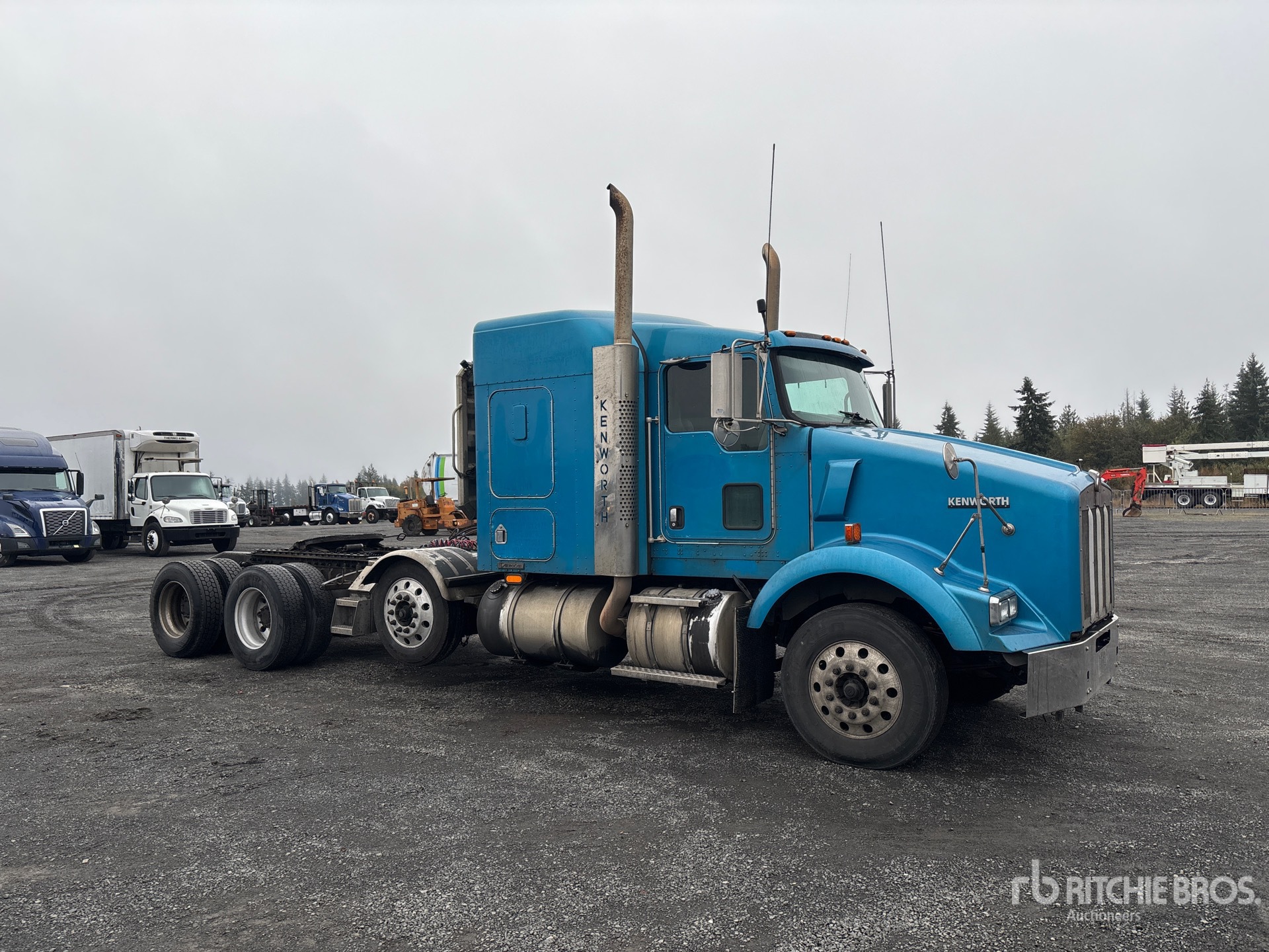 General Appearance with Bild, Ecke vorne rechts